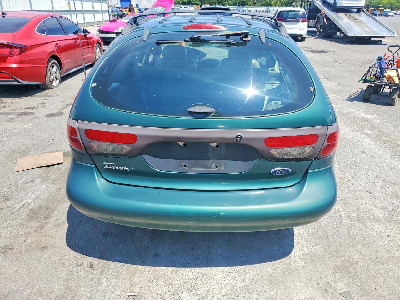 1999 Ford Taurus Se Comfort Green vin: 1FAFP58S4XG275225