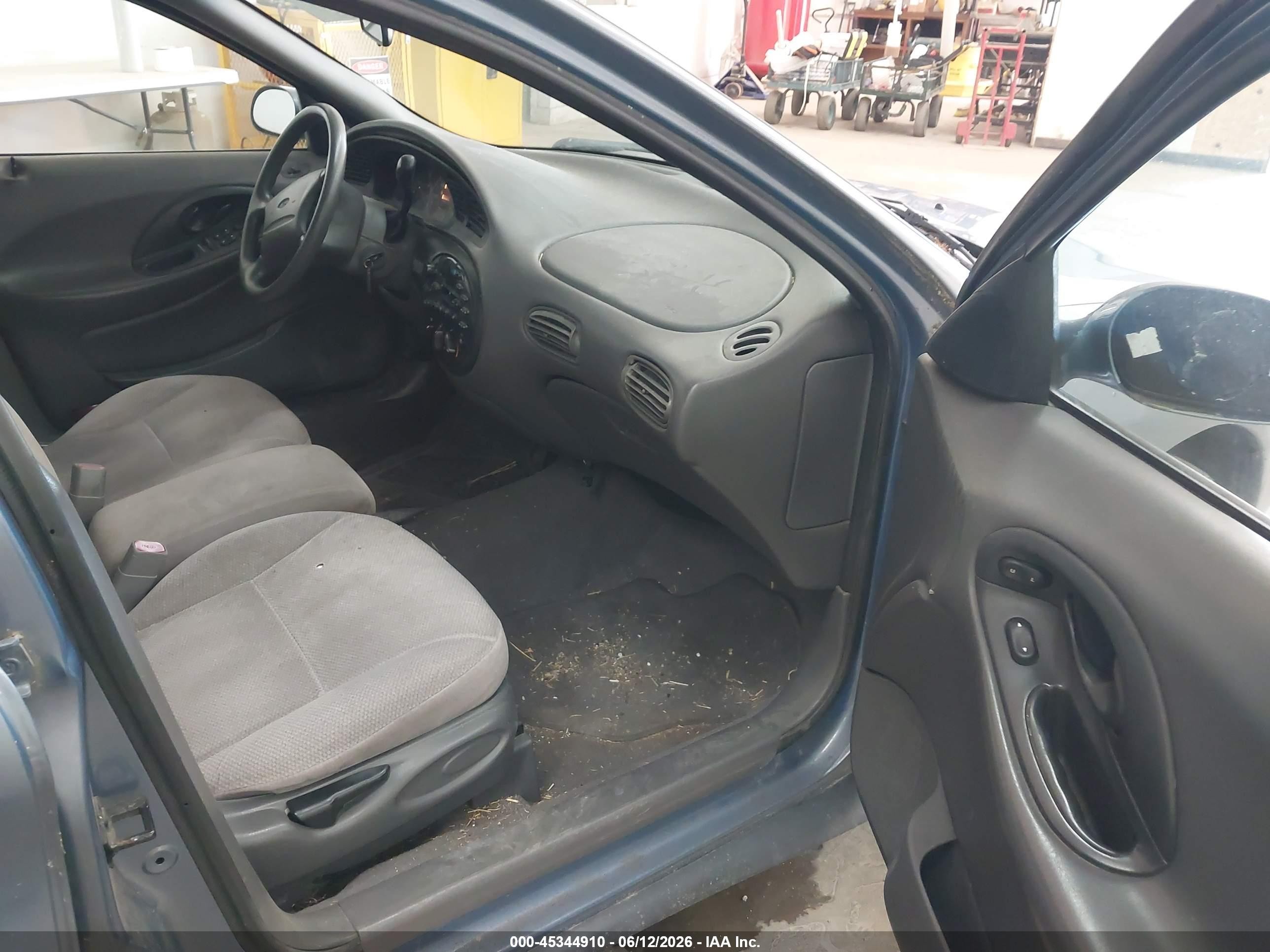 1999 Ford Taurus Se Light Blue vin: 1FAFP58U3XG220752