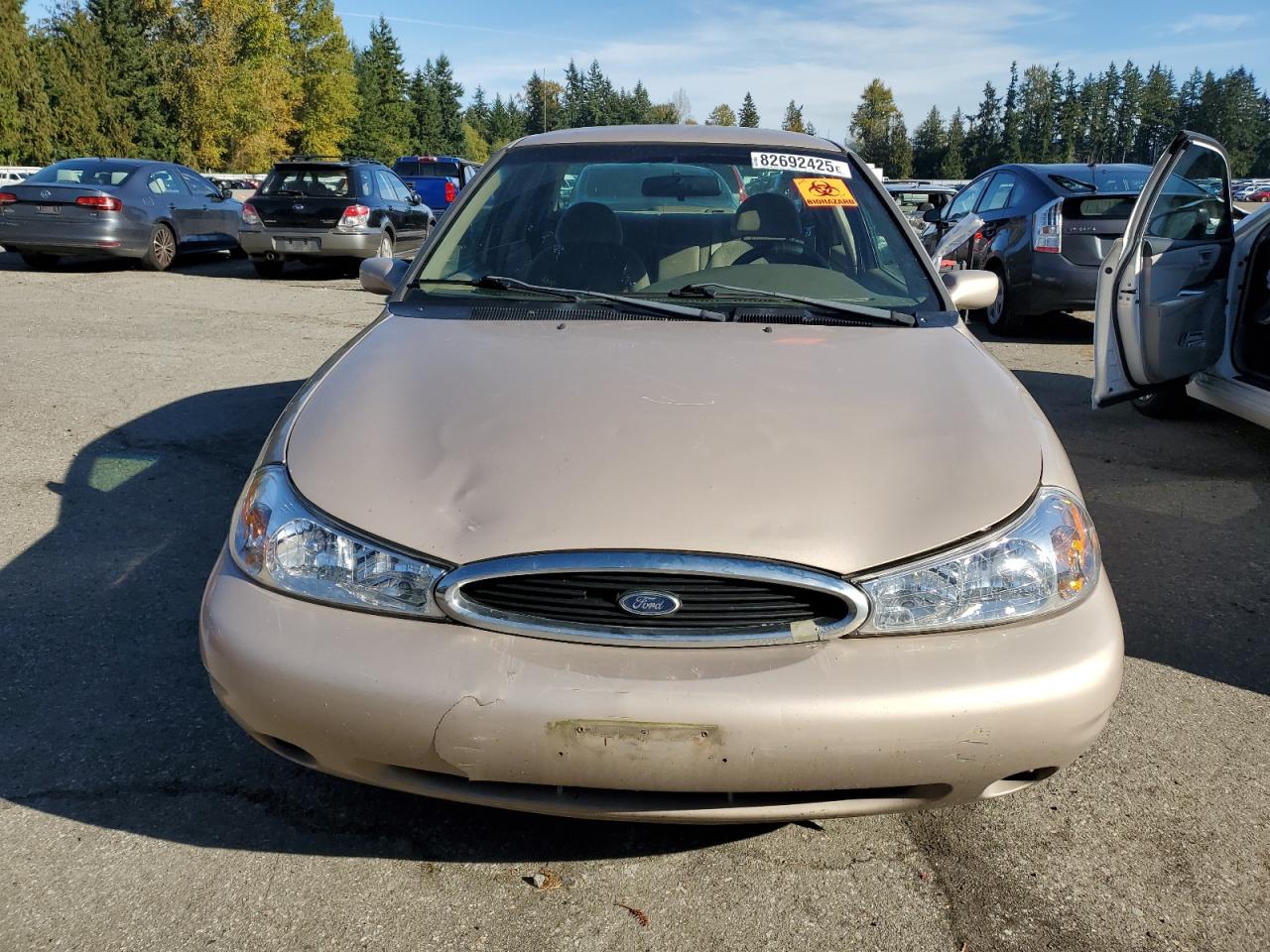 1999 Ford Contour Lx Золотой vin: 1FAFP6534XK185279