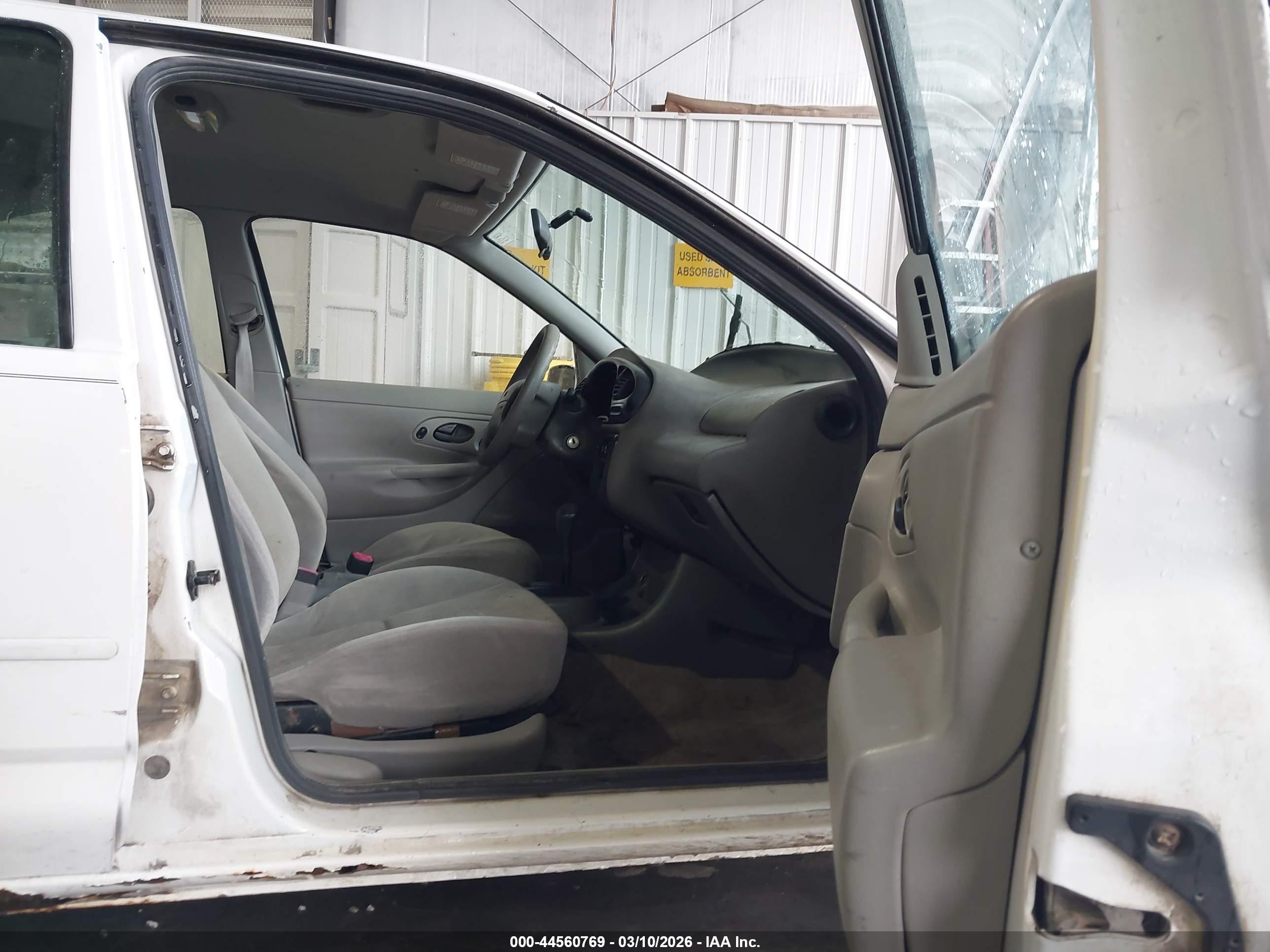 1999 Ford Contour Se White vin: 1FAFP6630XK119729