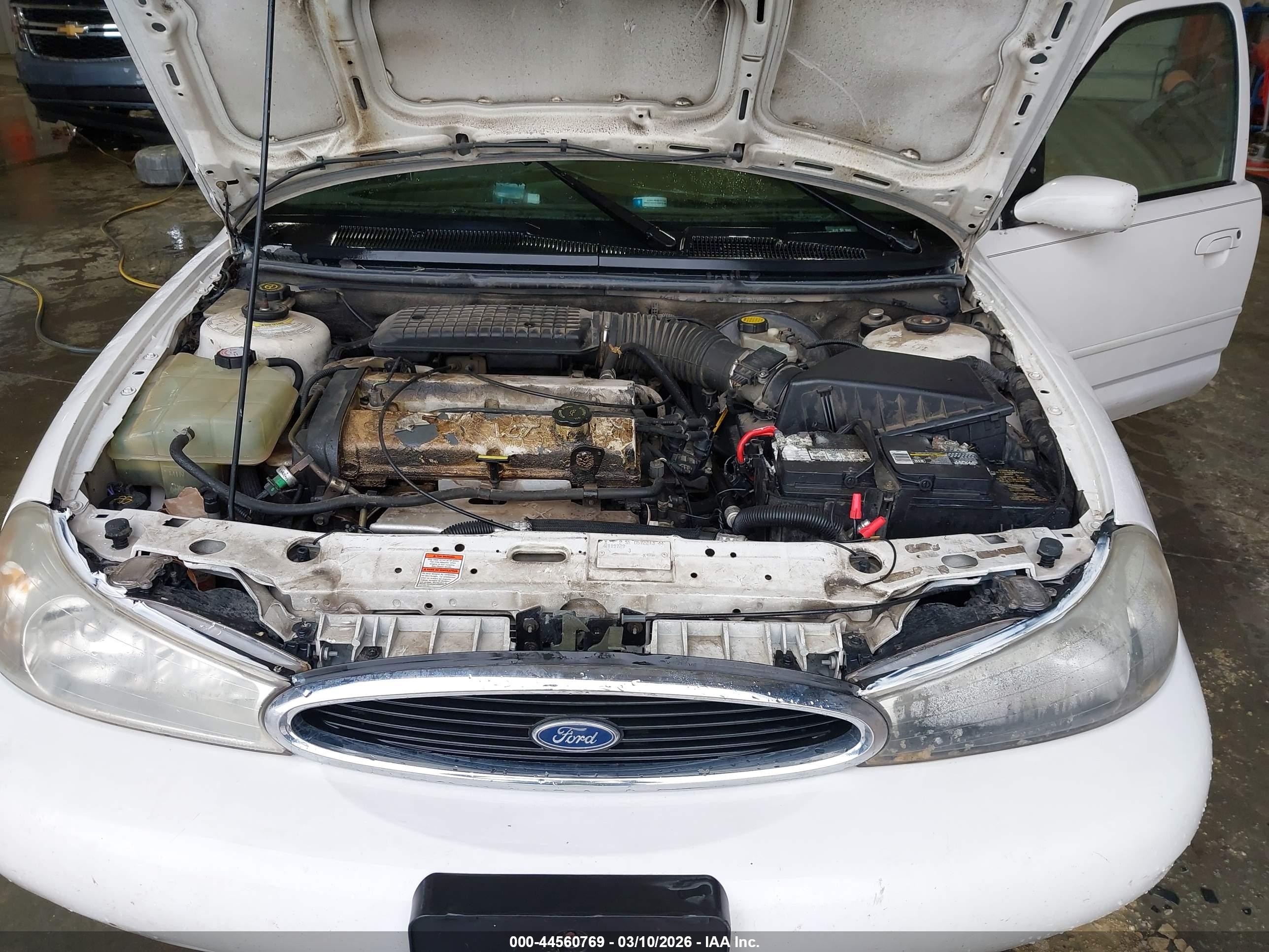 1999 Ford Contour Se White vin: 1FAFP6630XK119729