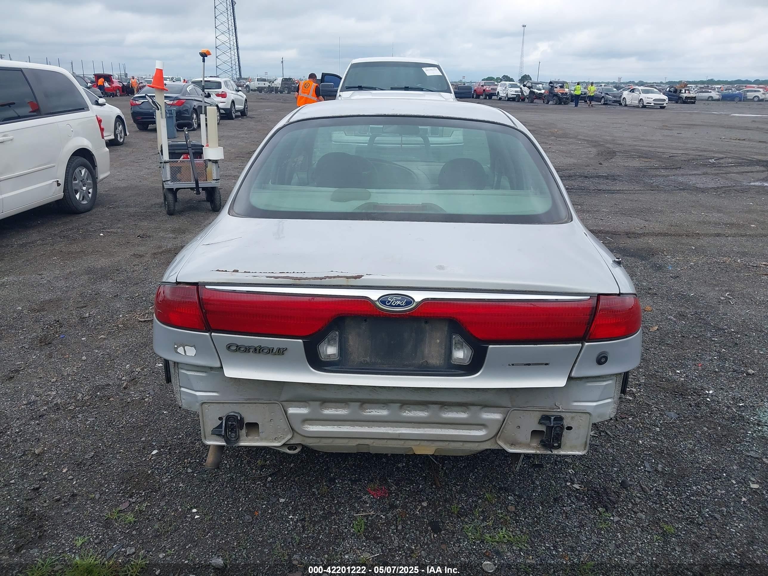 2000 Ford Contour Se Fleet Серебряный vin: 1FAFP6630YK140498
