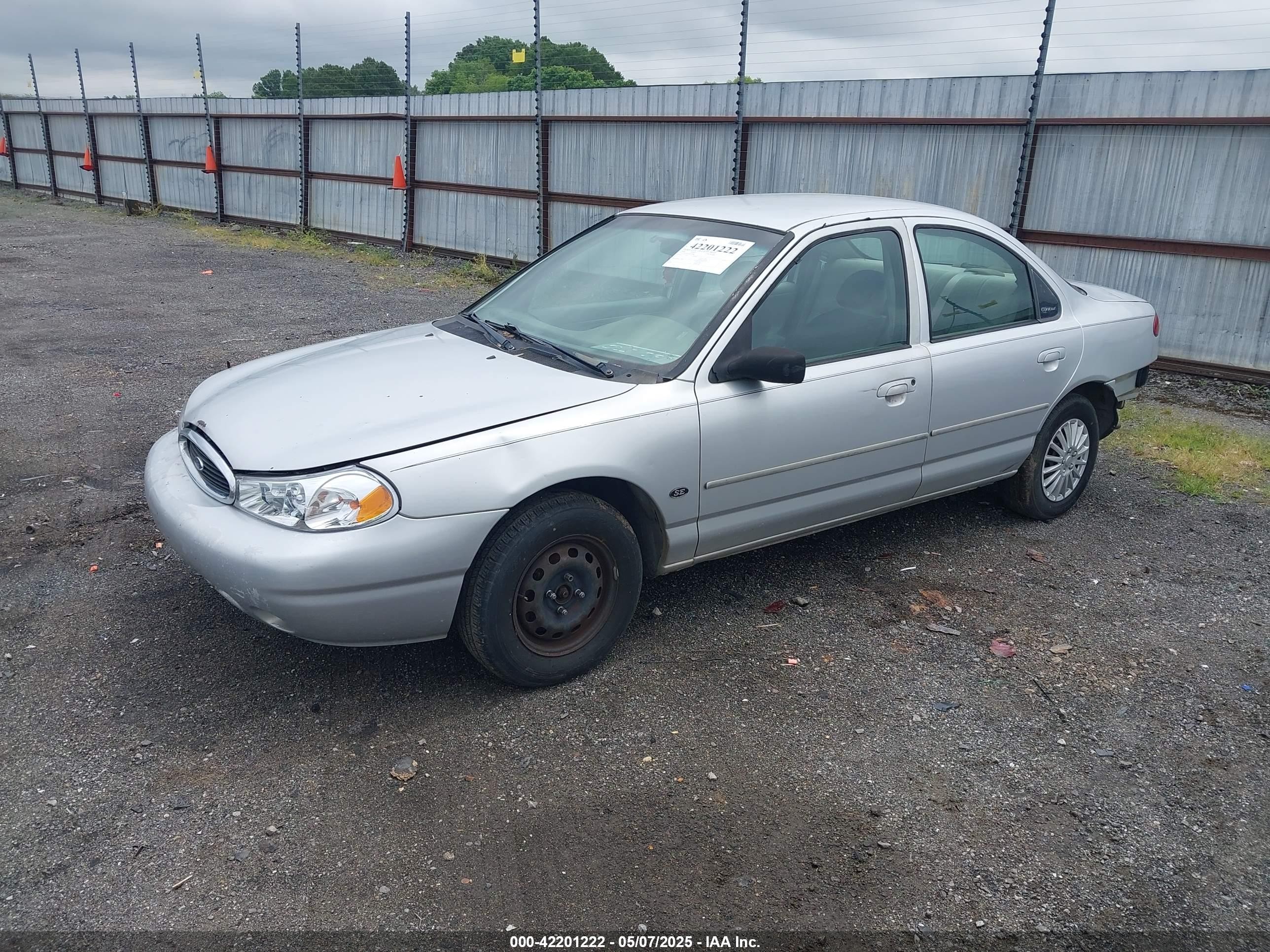 2000 Ford Contour Se Fleet Серебряный vin: 1FAFP6630YK140498