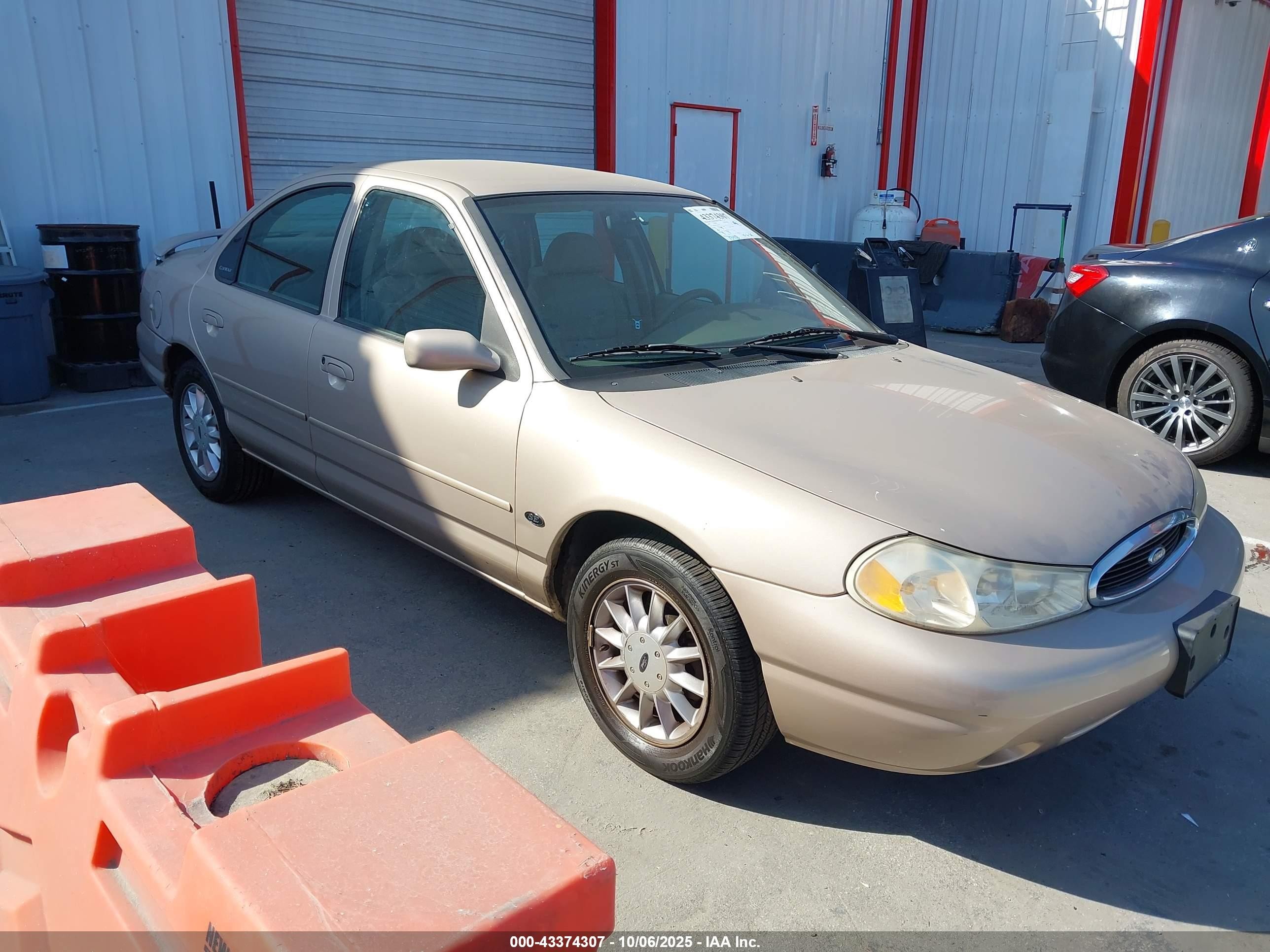 1999 Ford Contour Se Beige vin: 1FAFP6637XK214563