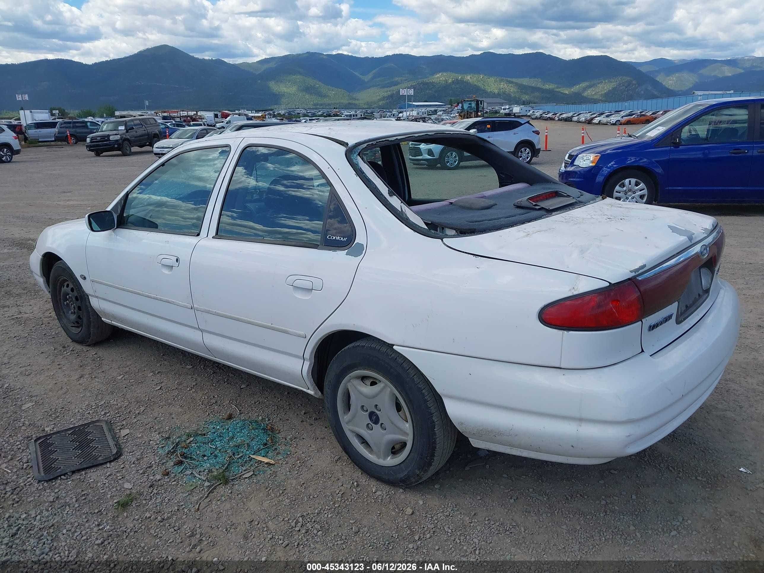 1998 Ford Contour   Белый vin: 1FAFP66L0WK232580