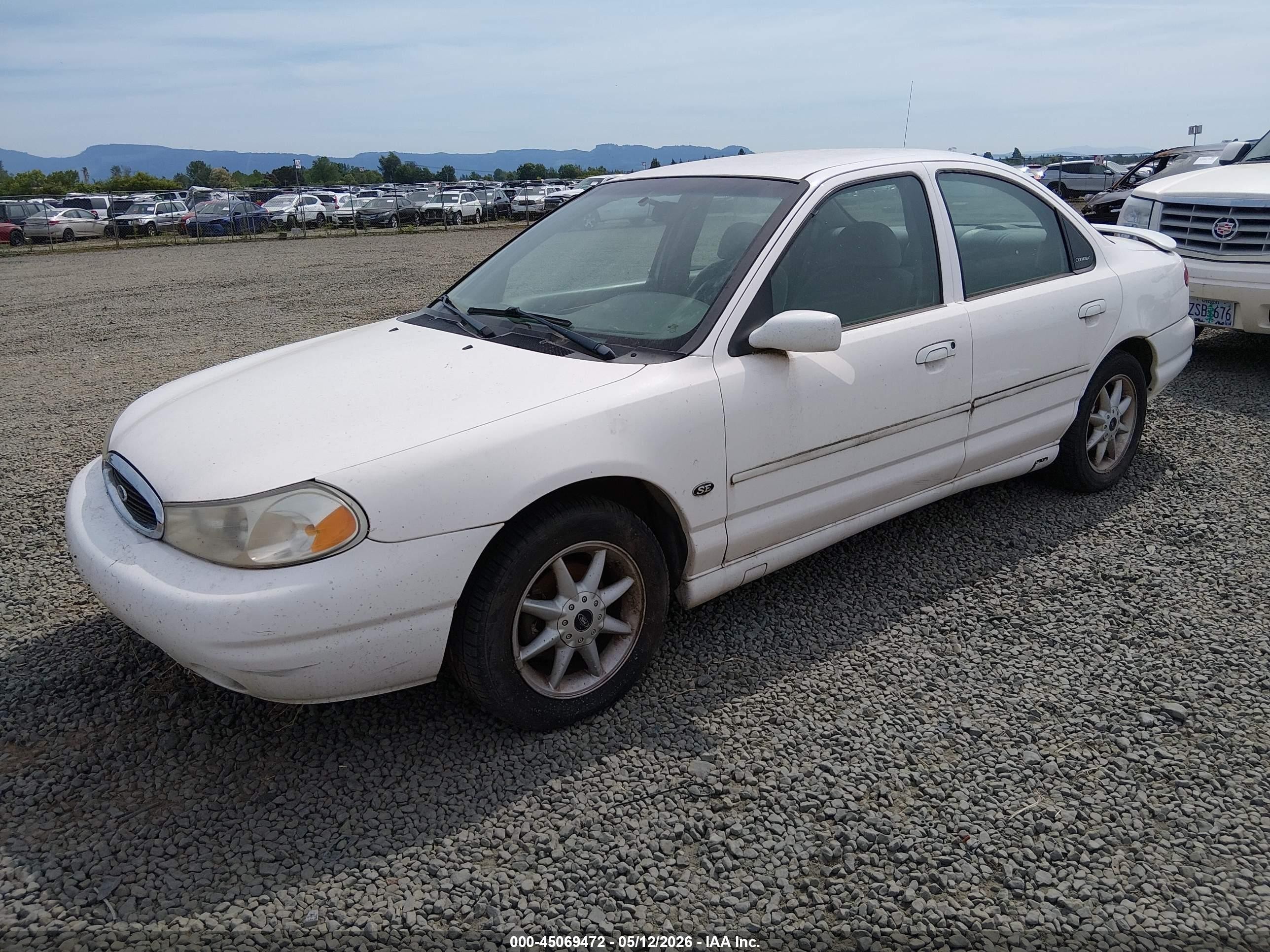 1998 Ford Contour   White vin: 1FAFP66L2WK302371