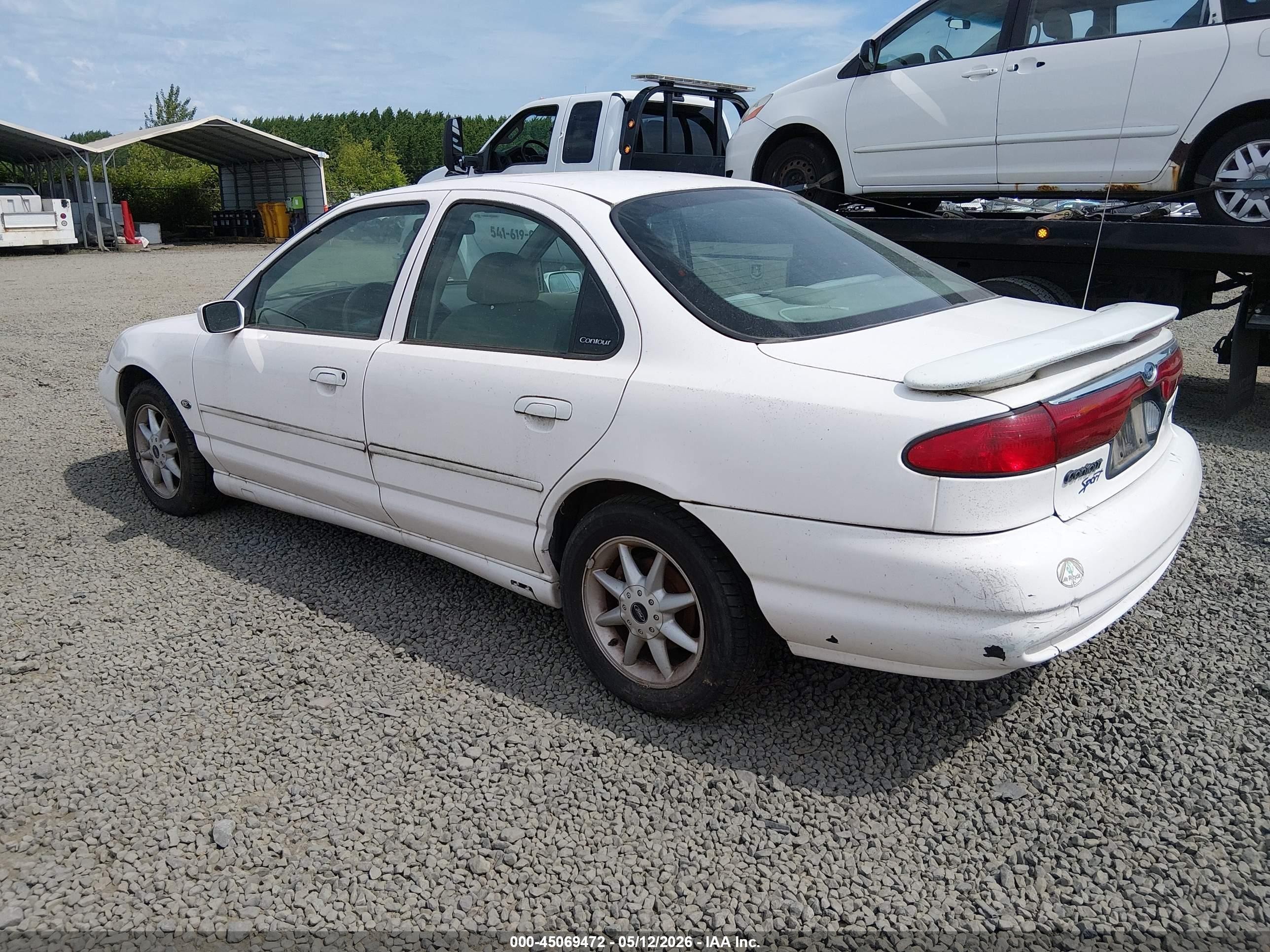 1998 Ford Contour   White vin: 1FAFP66L2WK302371