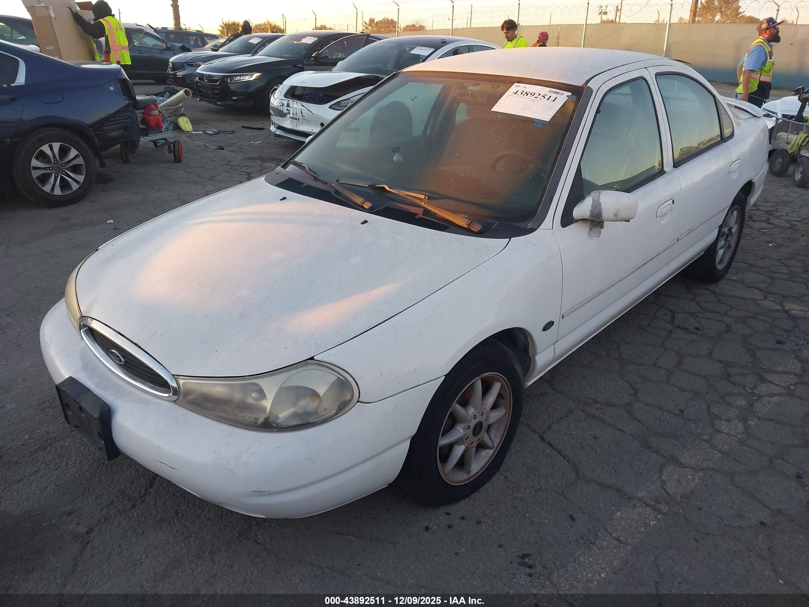 2000 Ford Contour Se Sport Белый vin: 1FAFP66L2YK102108