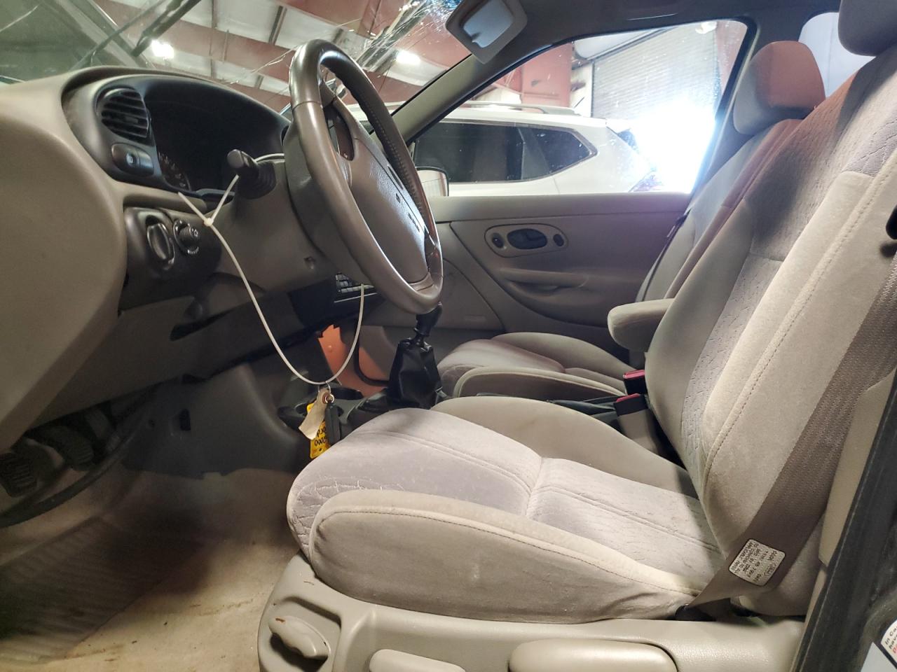 2000 Ford Contour Se   Black vin: 1FAFP66L4YK119606