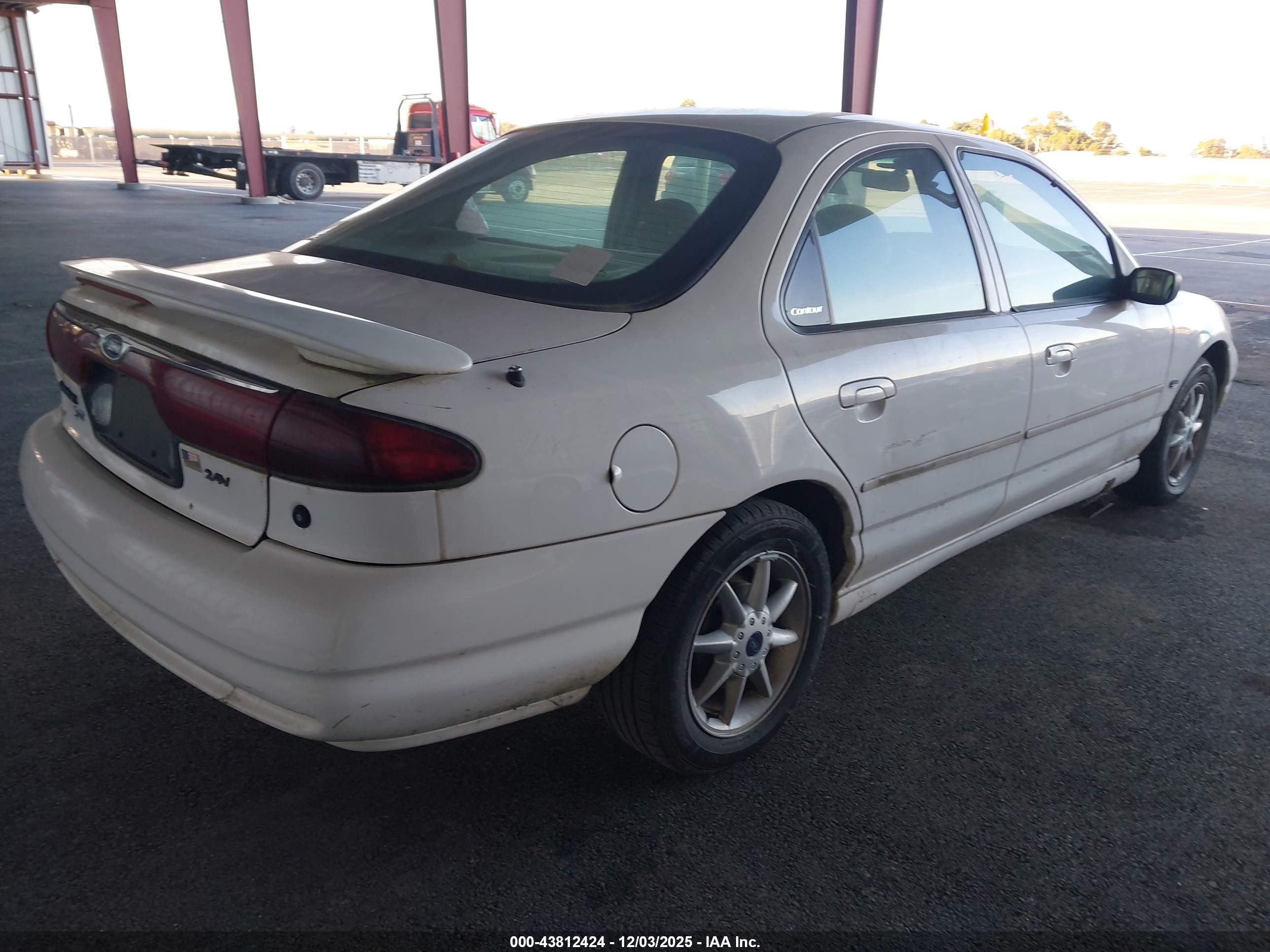 1999 Ford Contour Se White vin: 1FAFP66L7XK208536