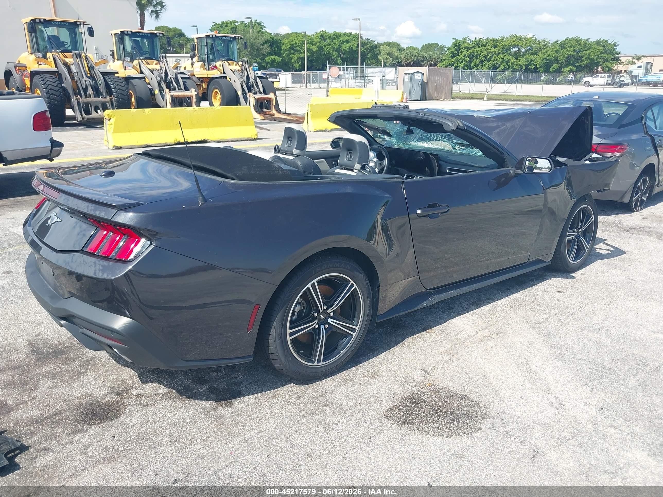 2024 Ford Mustang Ecoboost Premium Серый vin: 1FAGP8UH2R5140646