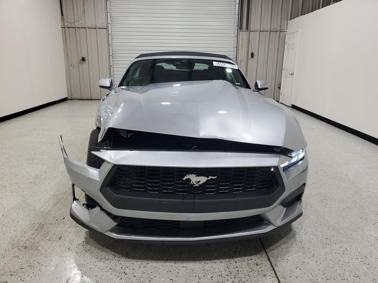2026 Ford Mustang Серебряный vin: 1FAGP8UH6T5112808 Damage: Right Head Lamp, Missing, Replacement Required