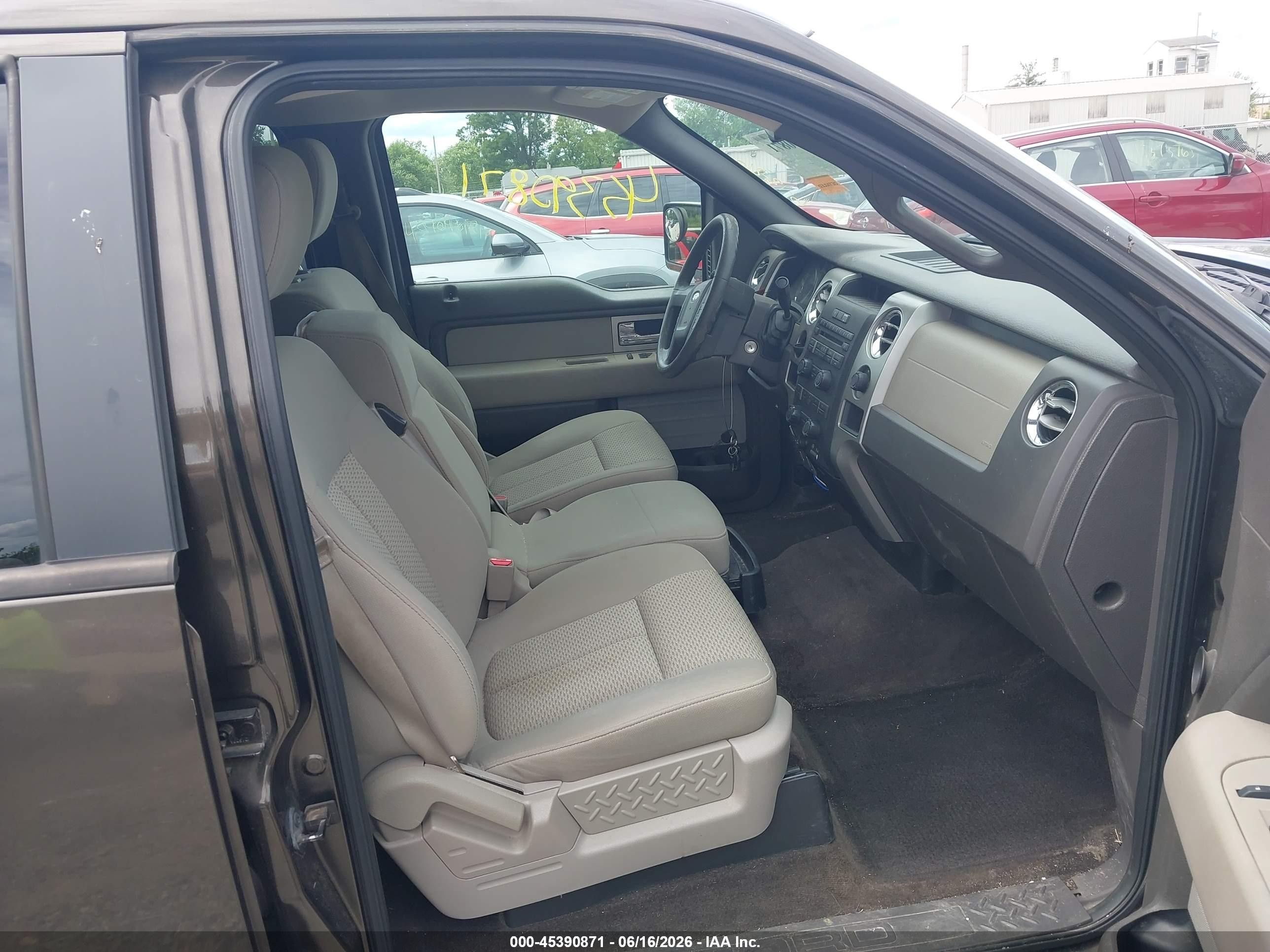 2009 Ford F150 Beige vin: 1FAGW12839FA97350