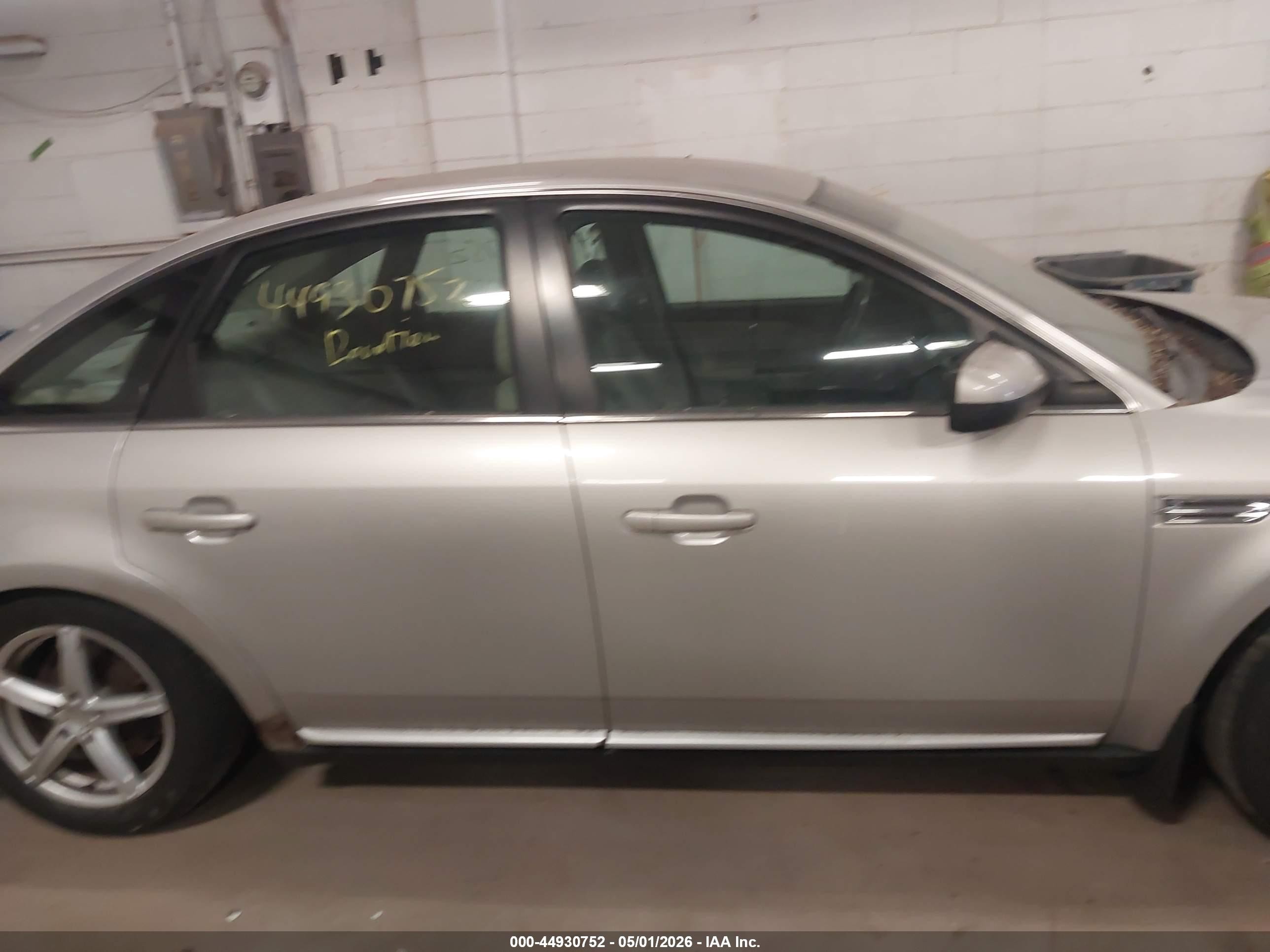 2008 Ford Taurus   Серебряный vin: 1FAH024W78G143030