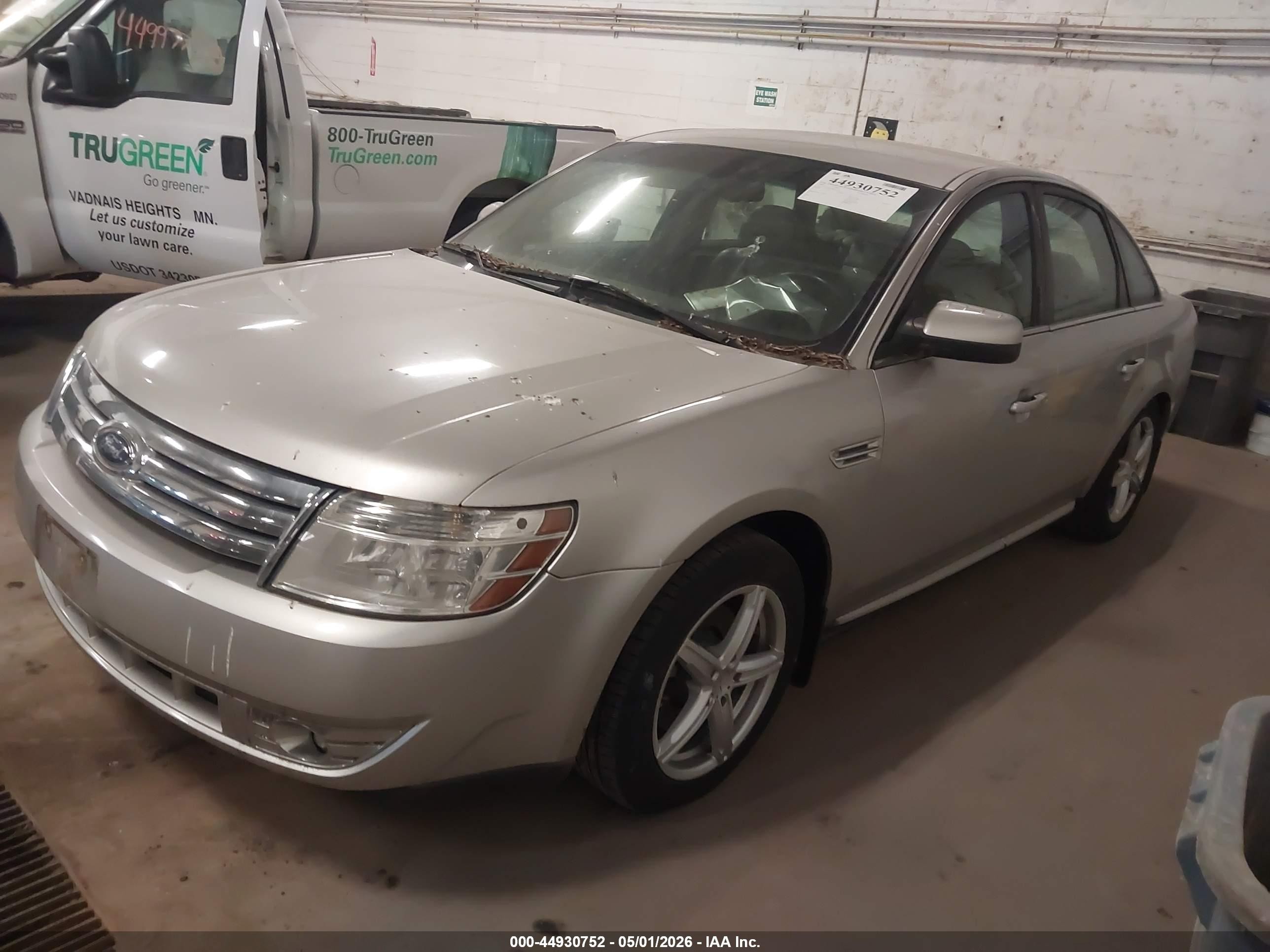 2008 Ford Taurus   Серебряный vin: 1FAH024W78G143030
