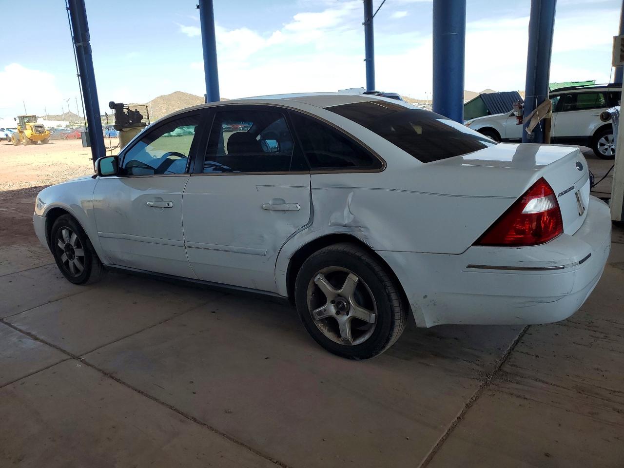 2005 Ford Five Hundred Se White vin: 1FAHP23175G151341