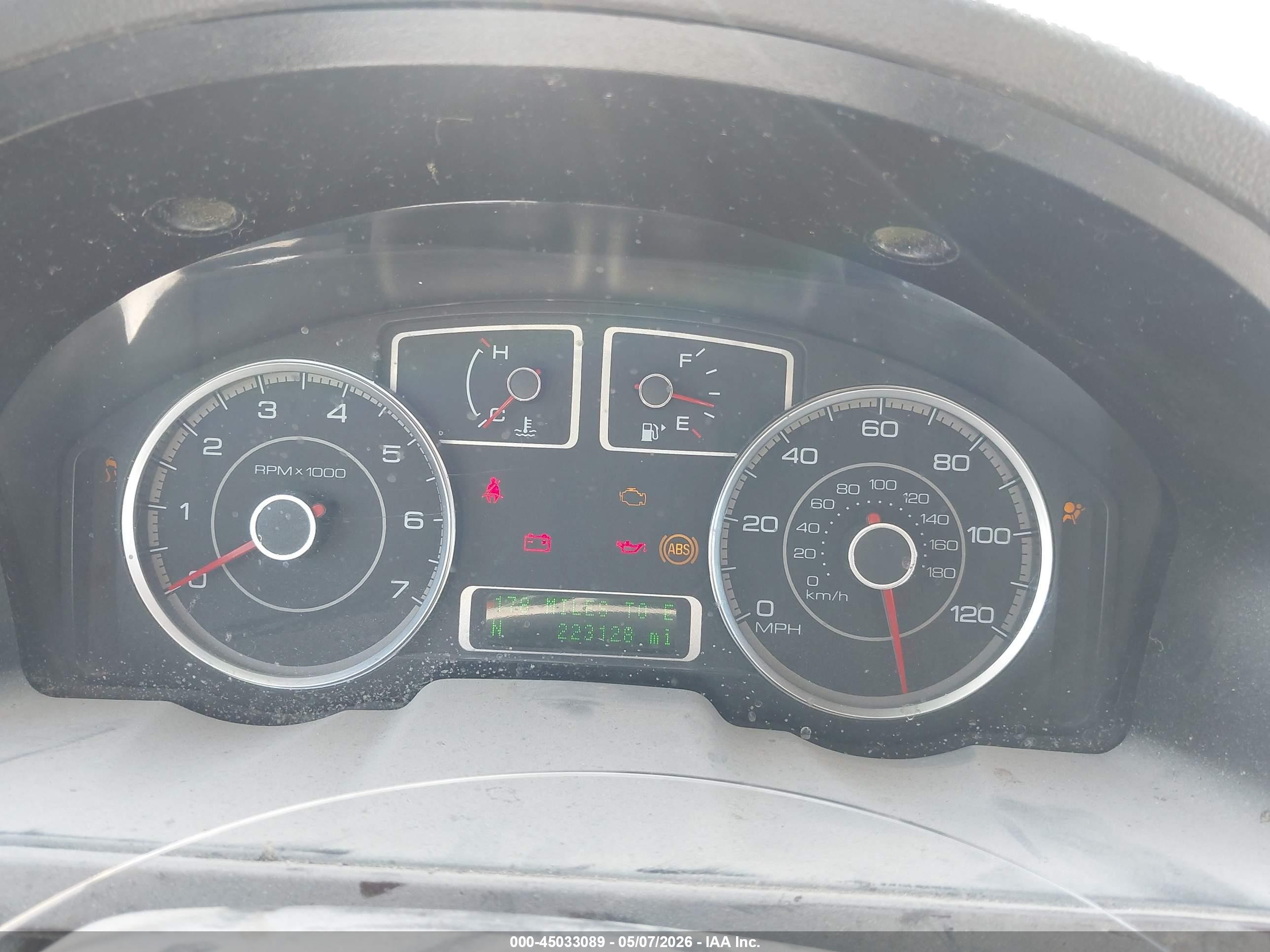 2009 Ford Taurus Se White vin: 1FAHP23W99G119489