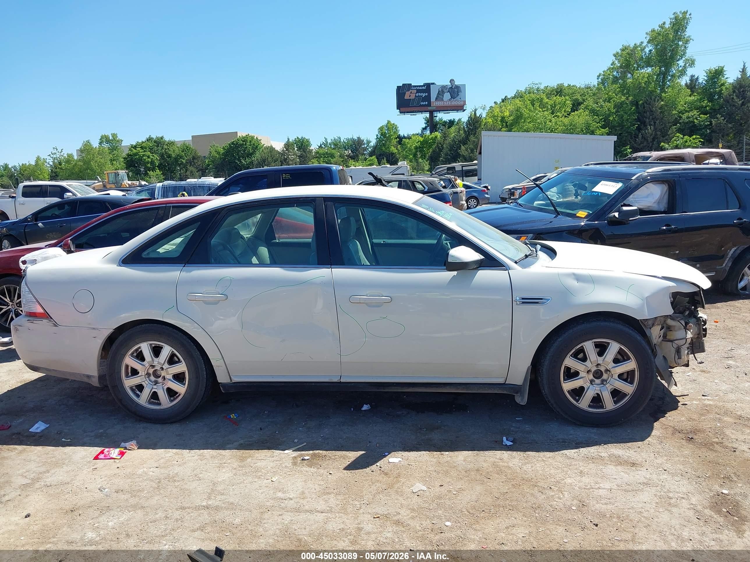 2009 Ford Taurus Se White vin: 1FAHP23W99G119489