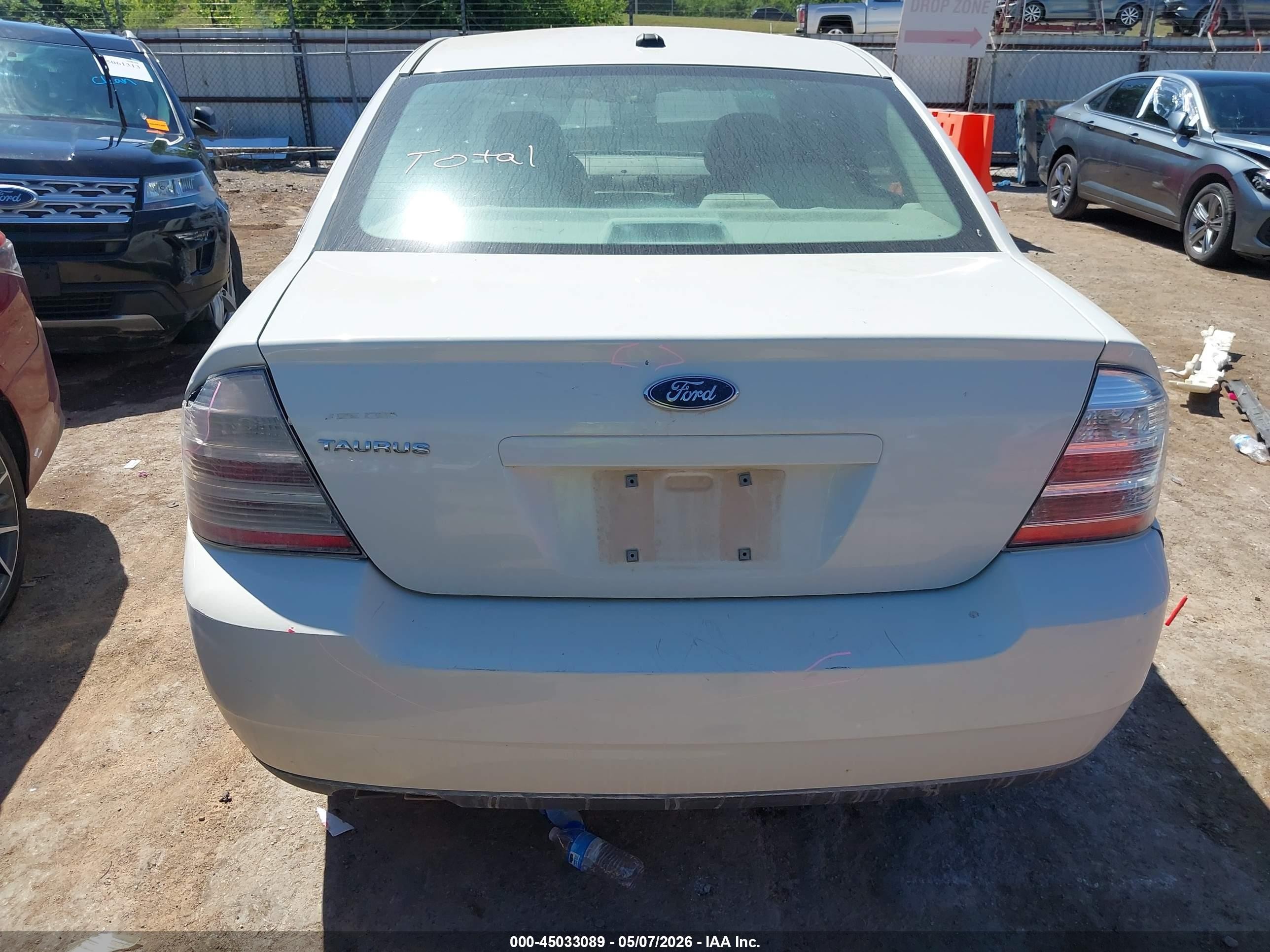 2009 Ford Taurus Se White vin: 1FAHP23W99G119489