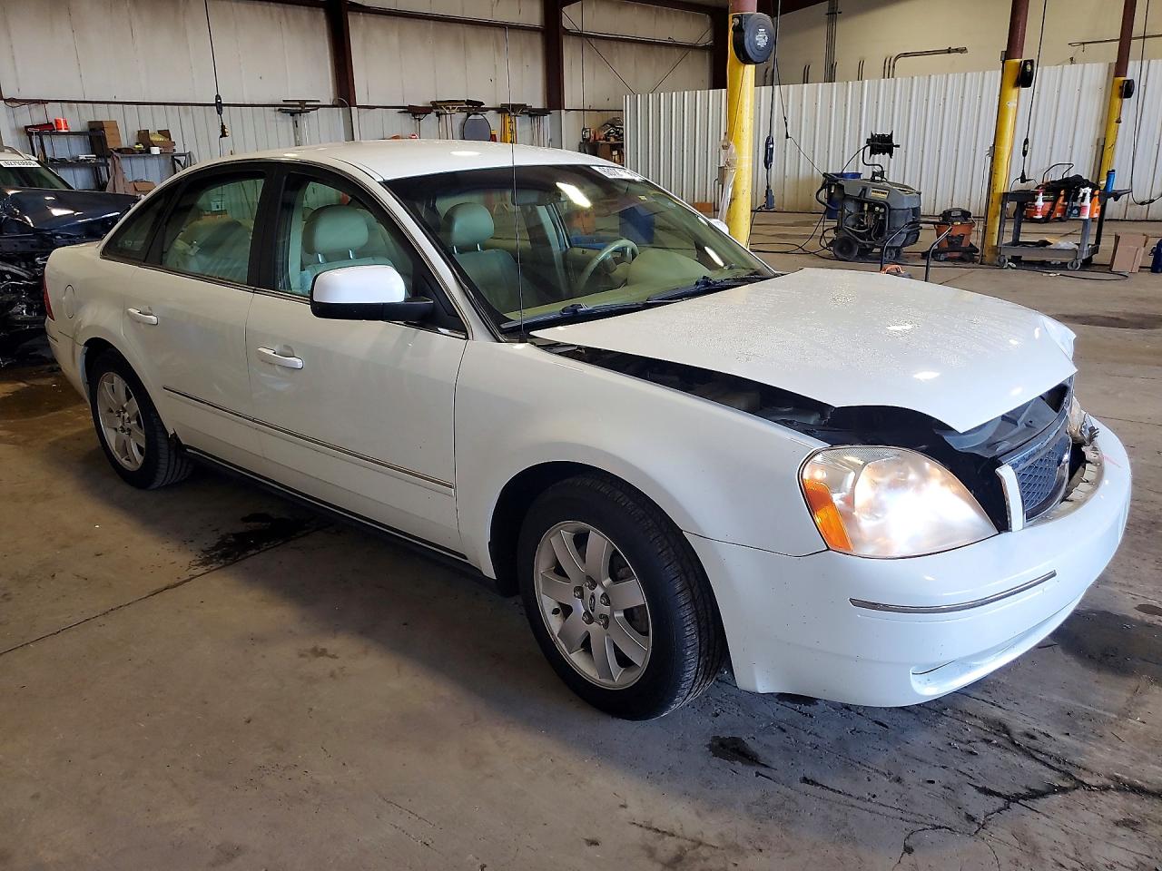 2006 Ford Five Hundred Sel White vin: 1FAHP24136G113556