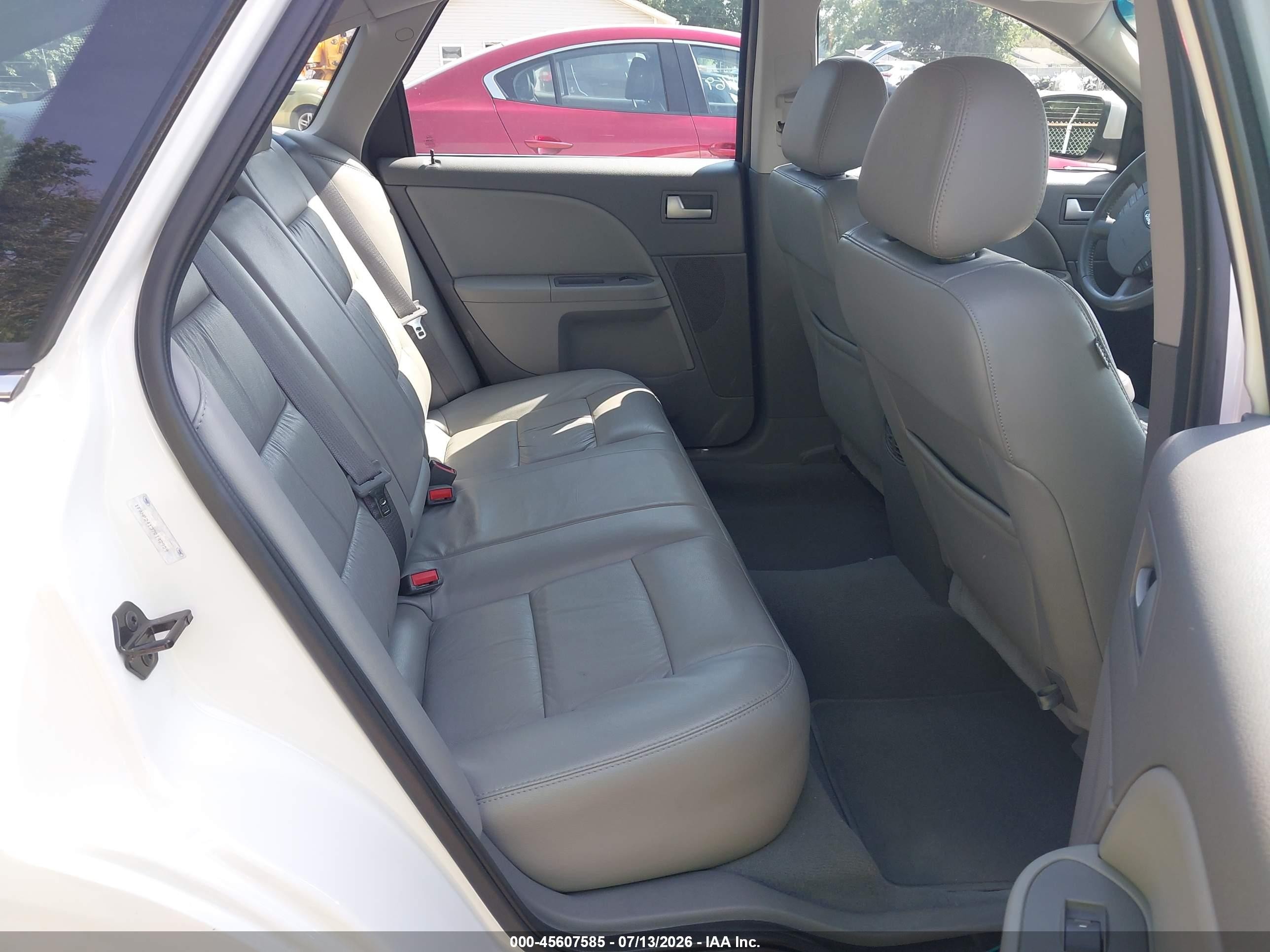 2007 Ford Five Hundred Sel White vin: 1FAHP24137G142959