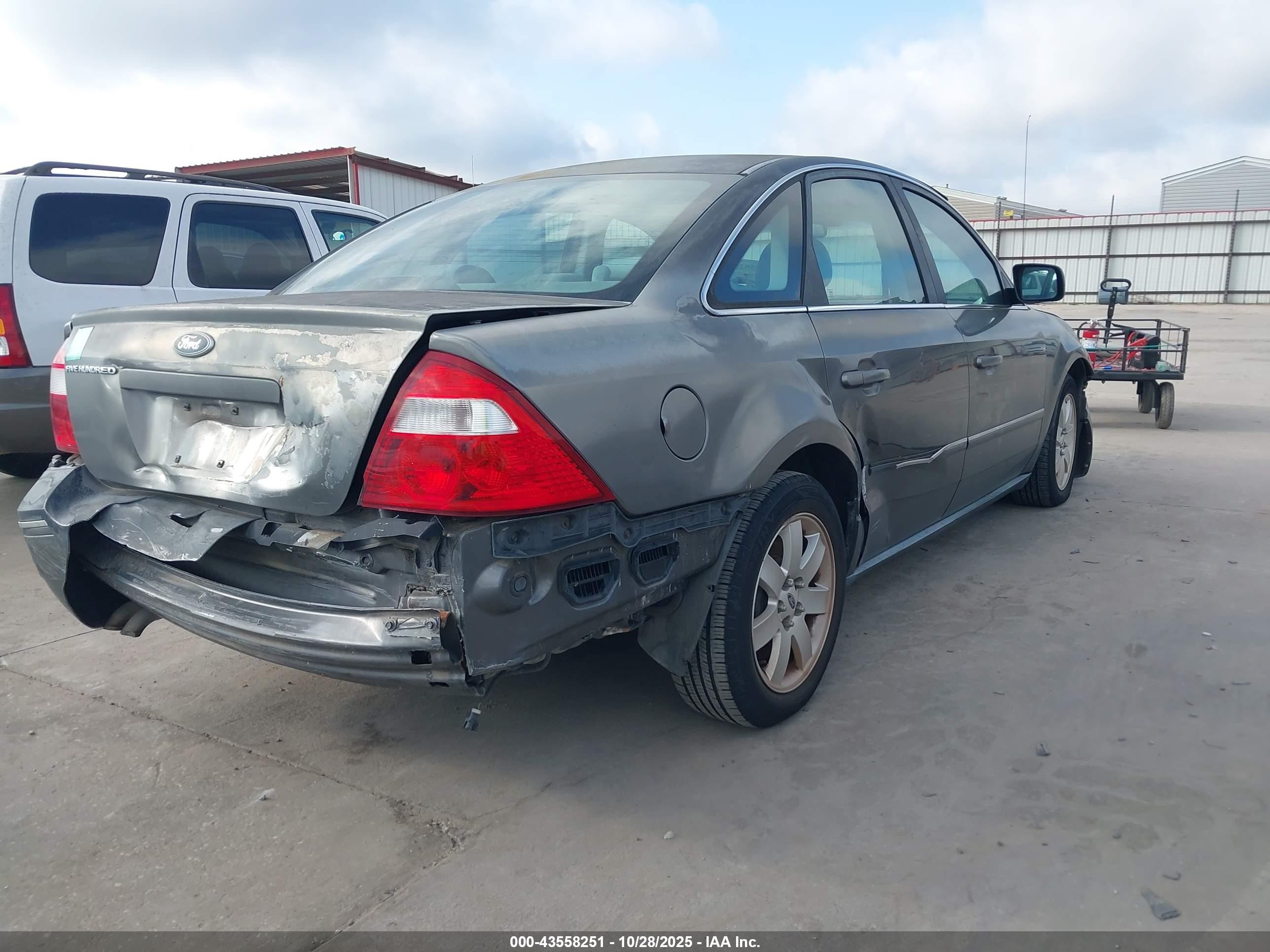 2005 Ford Five Hundred Sel Серый vin: 1FAHP241X5G133396