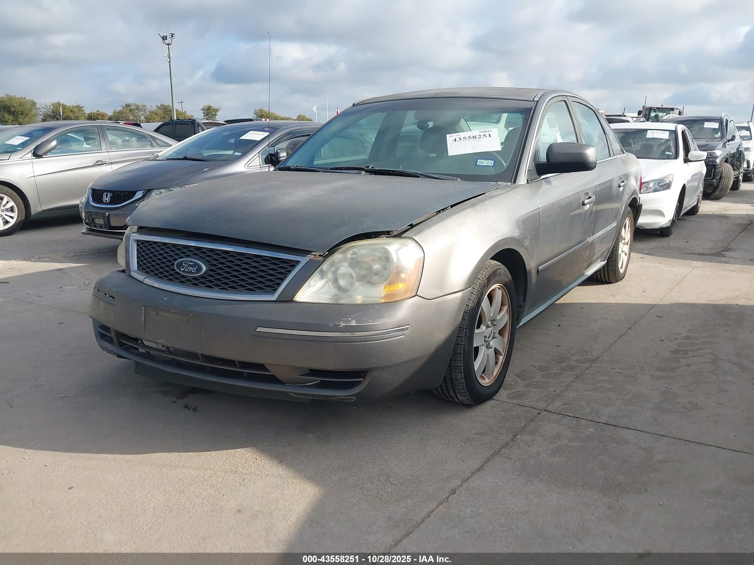2005 Ford Five Hundred Sel Серый vin: 1FAHP241X5G133396