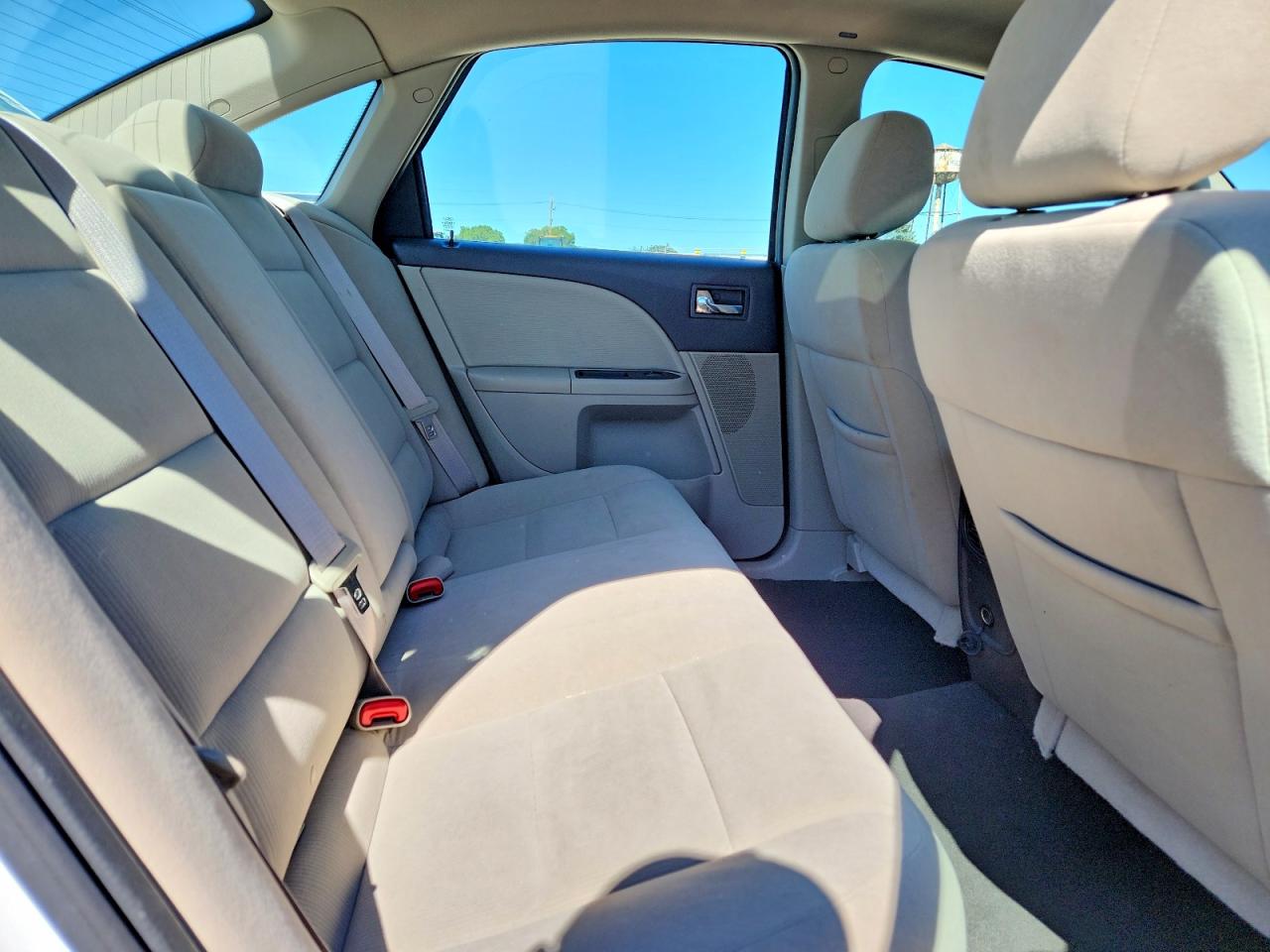 2008 Ford Taurus Sel White vin: 1FAHP24W08G152796