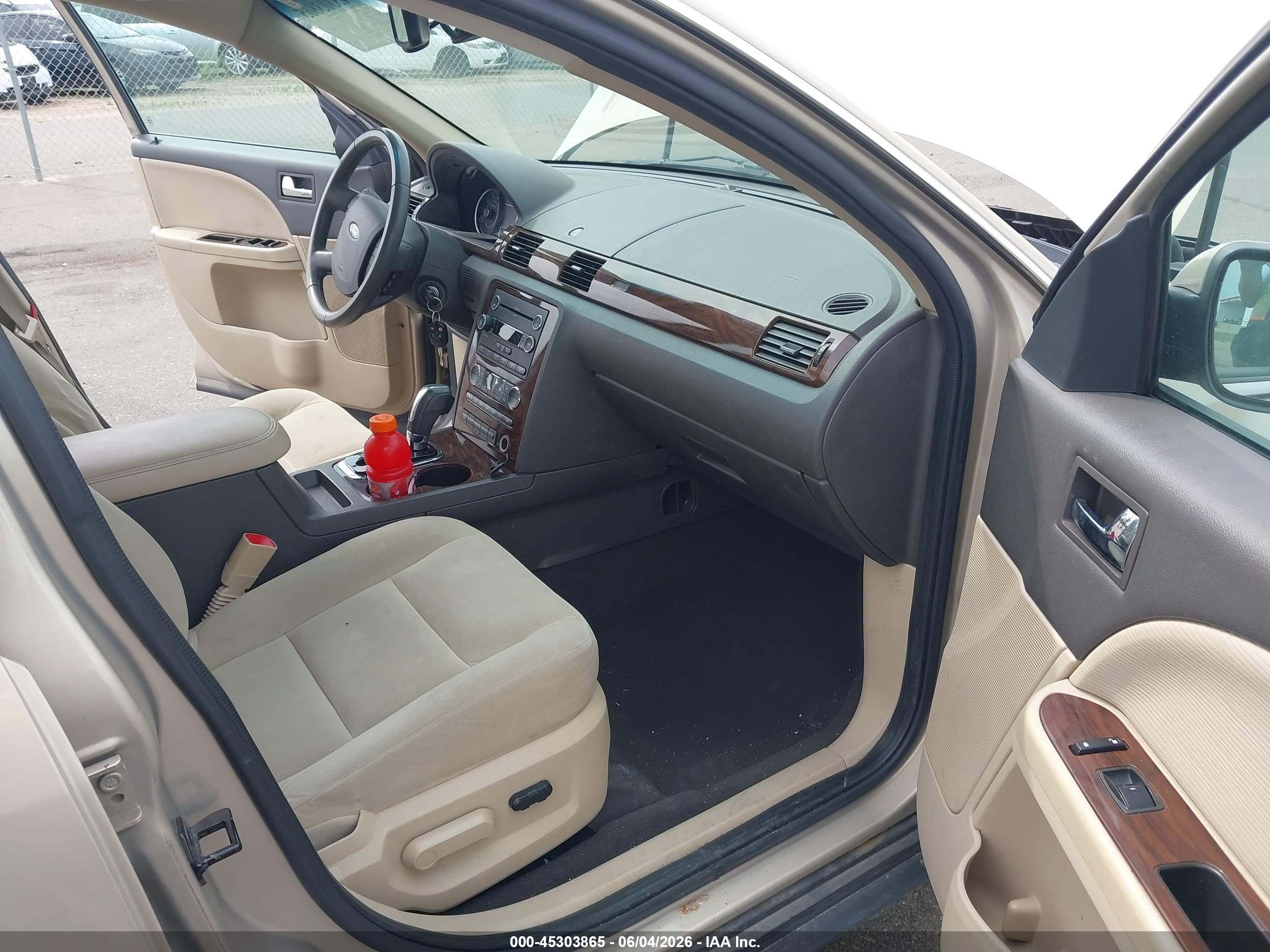 2008 Ford Taurus Sel Gold vin: 1FAHP24W18G143136