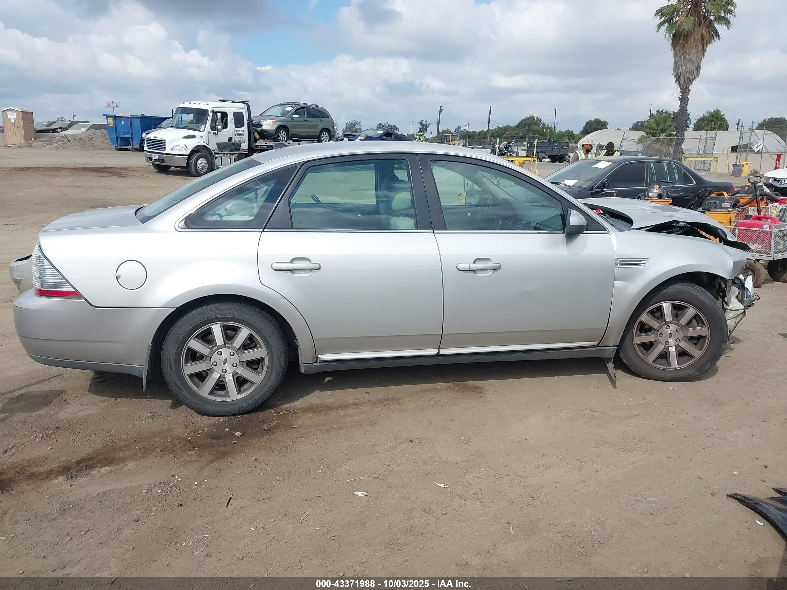 2008 Ford Taurus Sel Silver vin: 1FAHP24W68G166587