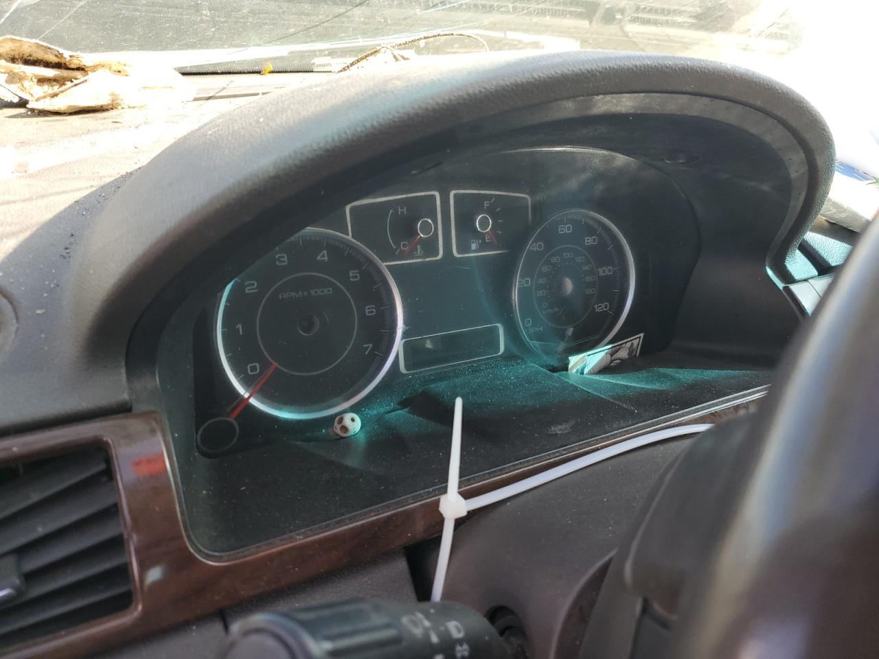 2009 Ford Taurus White vin: 1FAHP24W89G117490