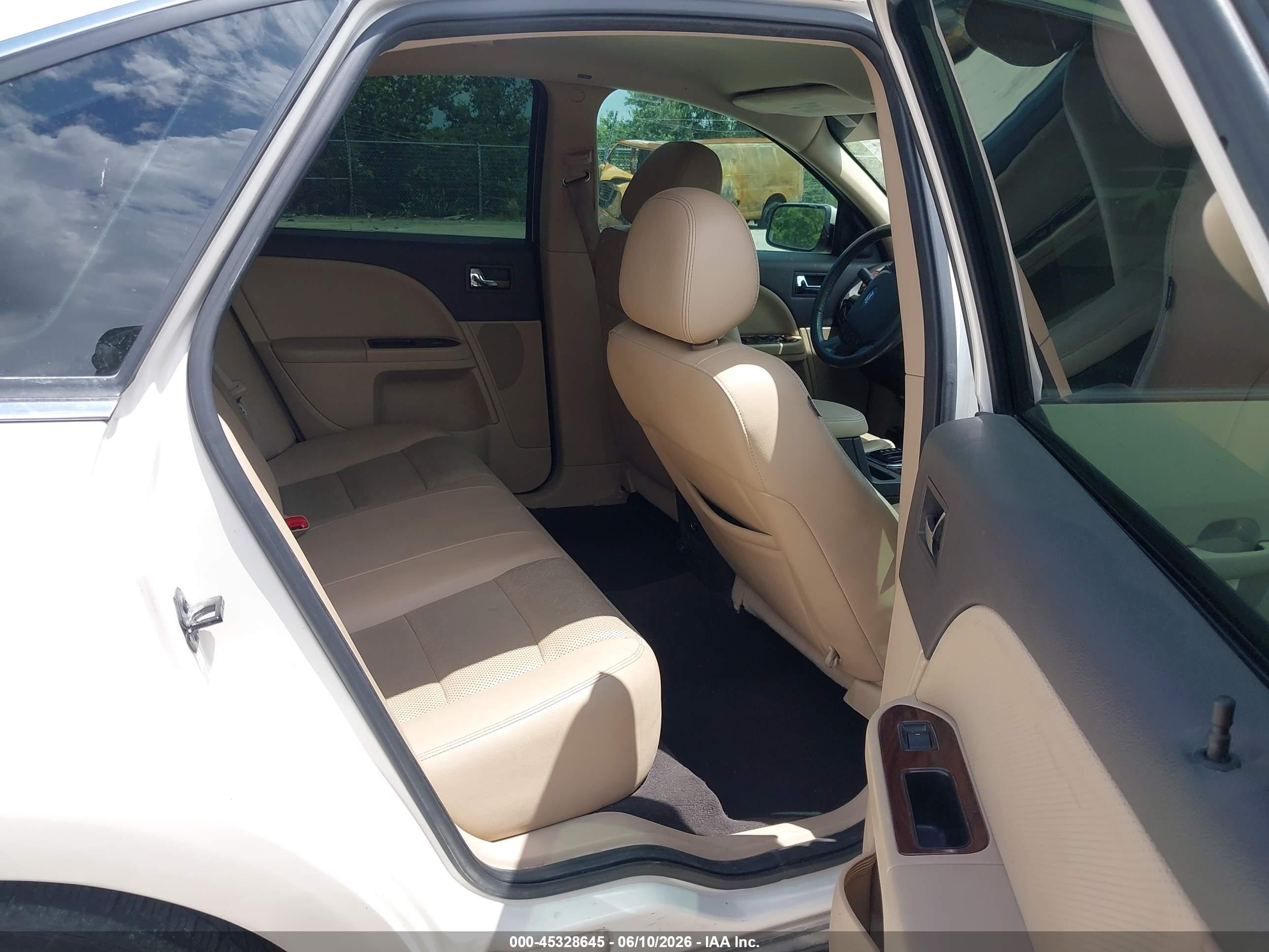 2009 Ford Taurus Sel White vin: 1FAHP24W99G106837