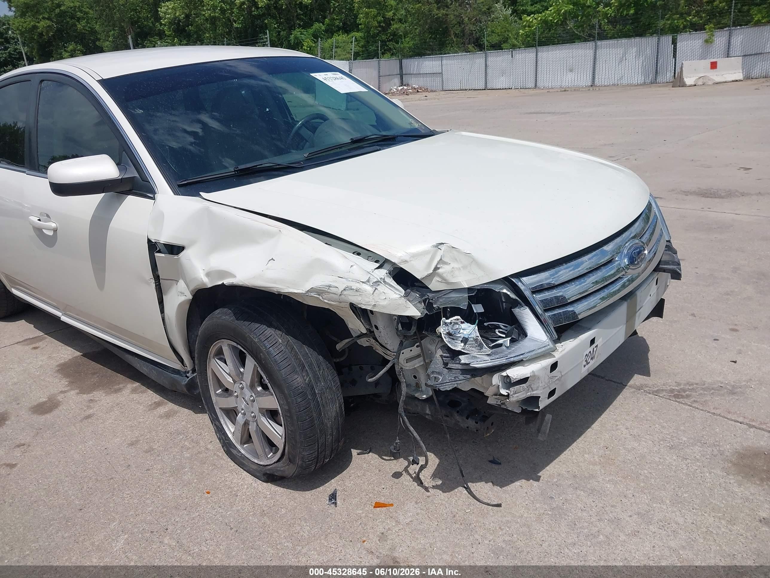 2009 Ford Taurus Sel White vin: 1FAHP24W99G106837