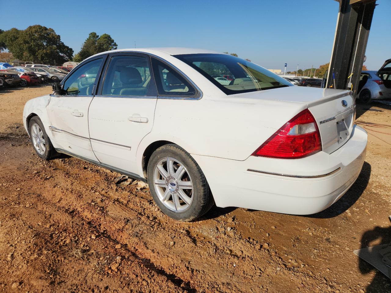 2005 Ford Five Hundred Limited Белый vin: 1FAHP25125G138073
