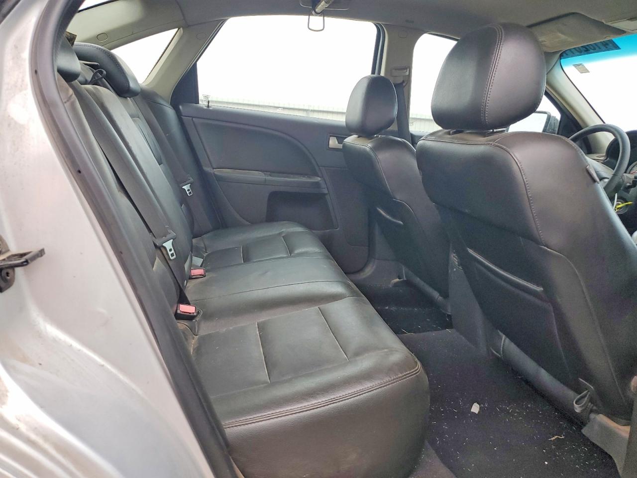 2005 Ford Five Hundred Limited Silver vin: 1FAHP25145G188313