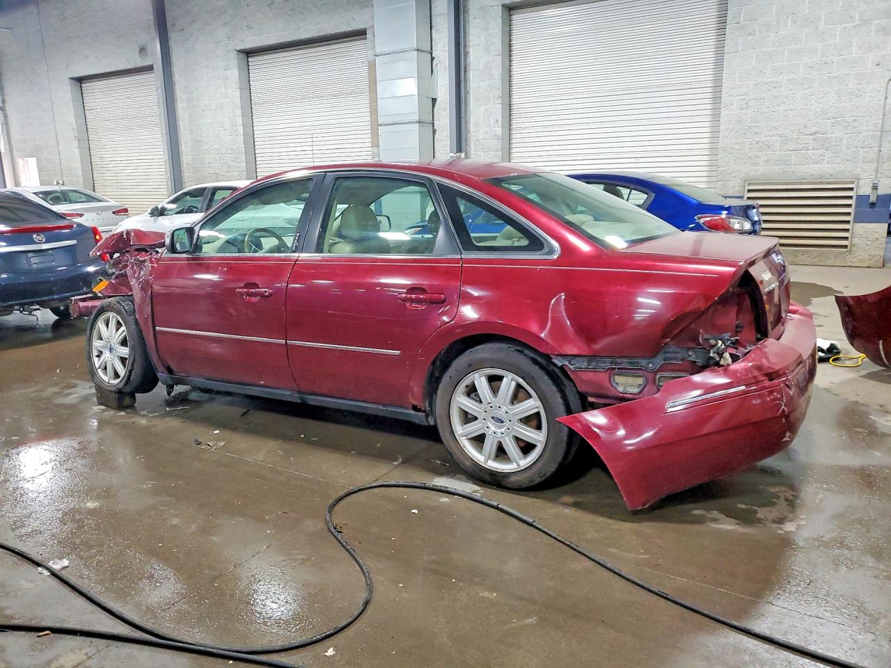 2005 Ford Five Hundred Limited Maroon vin: 1FAHP25155G105200