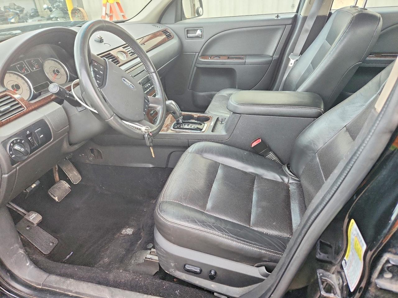 2008 Ford Taurus Limited Черный vin: 1FAHP25W08G173811