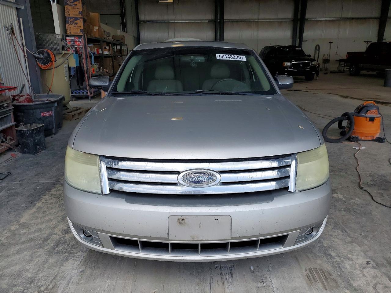 2008 Ford Taurus Limited Silver vin: 1FAHP25W08G179804
