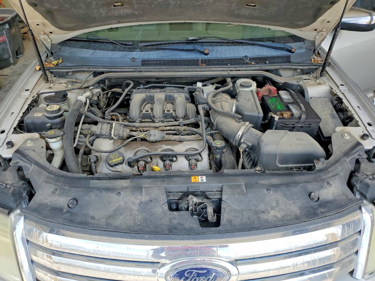 2008 Ford Taurus Limited Silver vin: 1FAHP25W08G179804