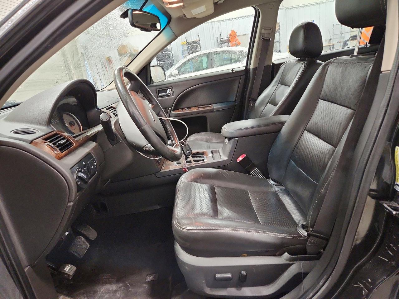 2009 Ford Taurus Limited Black vin: 1FAHP25W09G120012