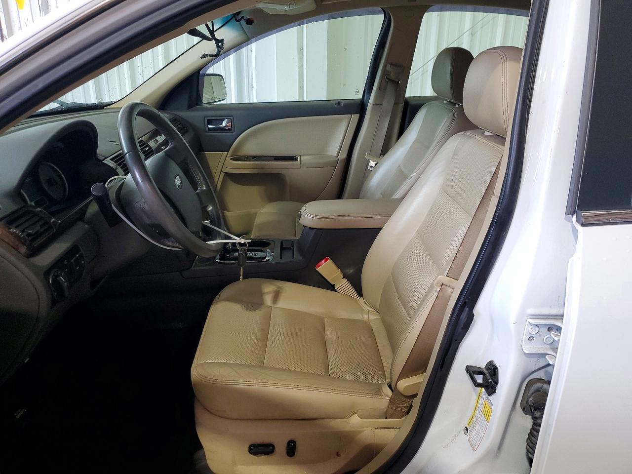 2008 Ford Taurus Limited Белый vin: 1FAHP25W18G127808