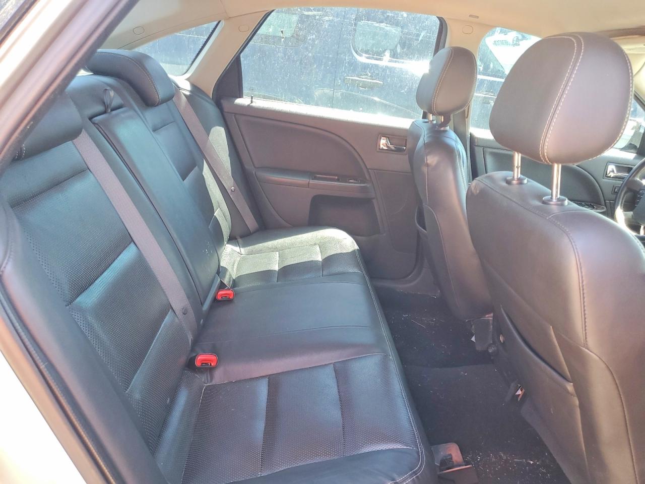 2008 Ford Taurus Limited Silver vin: 1FAHP25W38G178257