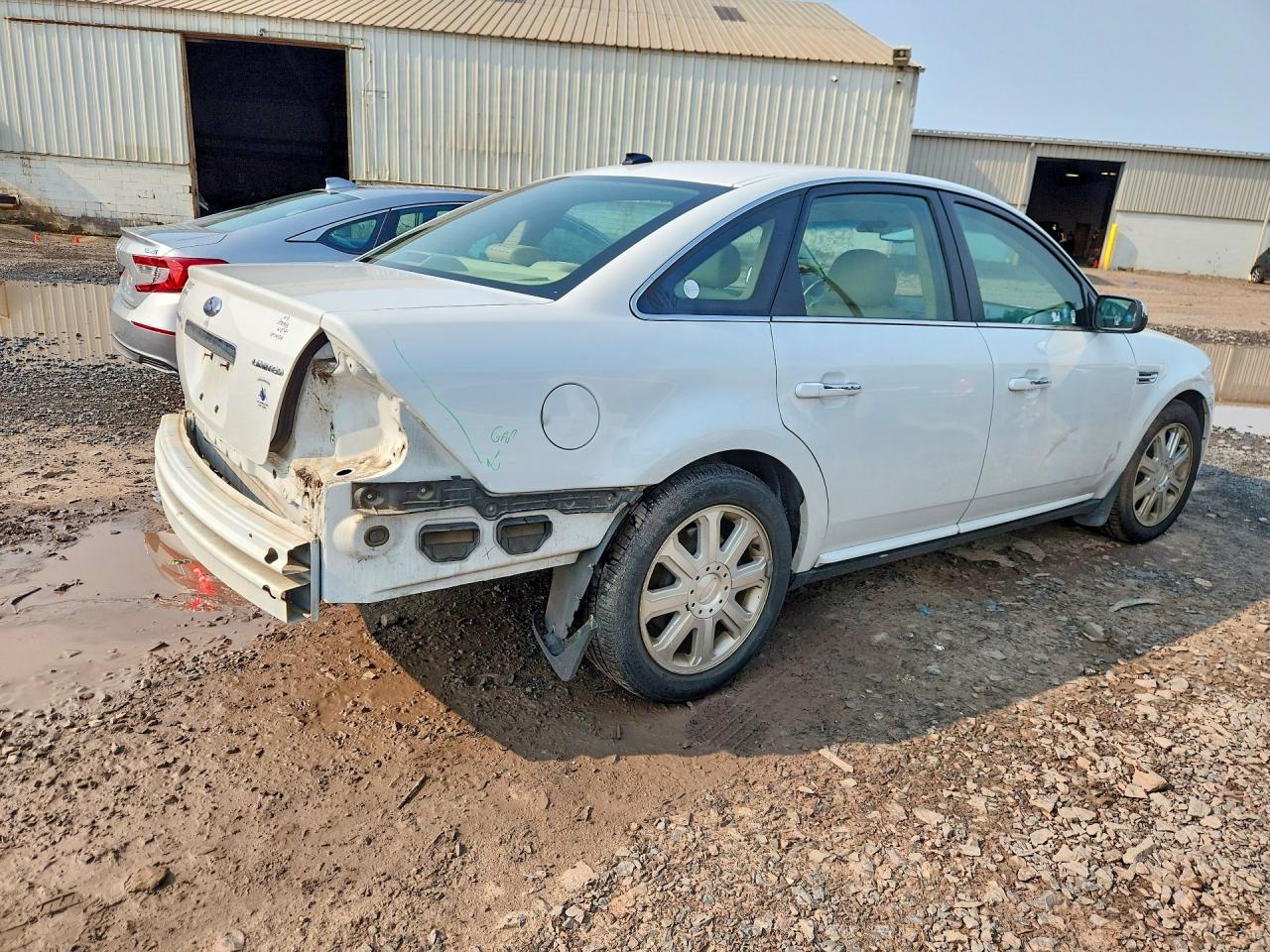 2008 Ford Taurus Limited Белый vin: 1FAHP25W48G175433