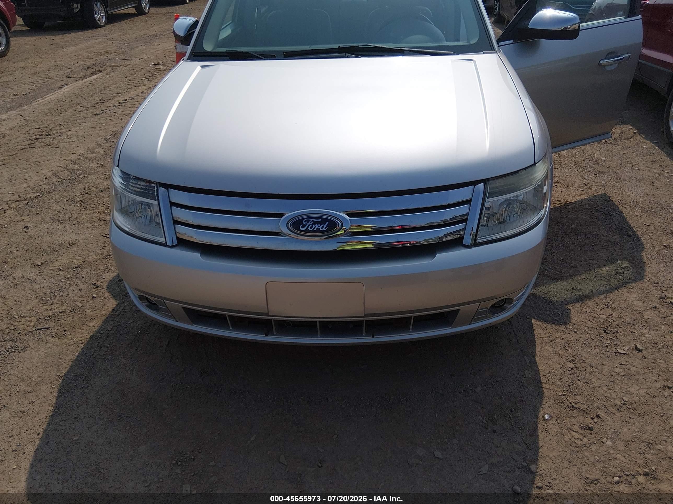 2008 Ford Taurus Limited Silver vin: 1FAHP25W68G145589