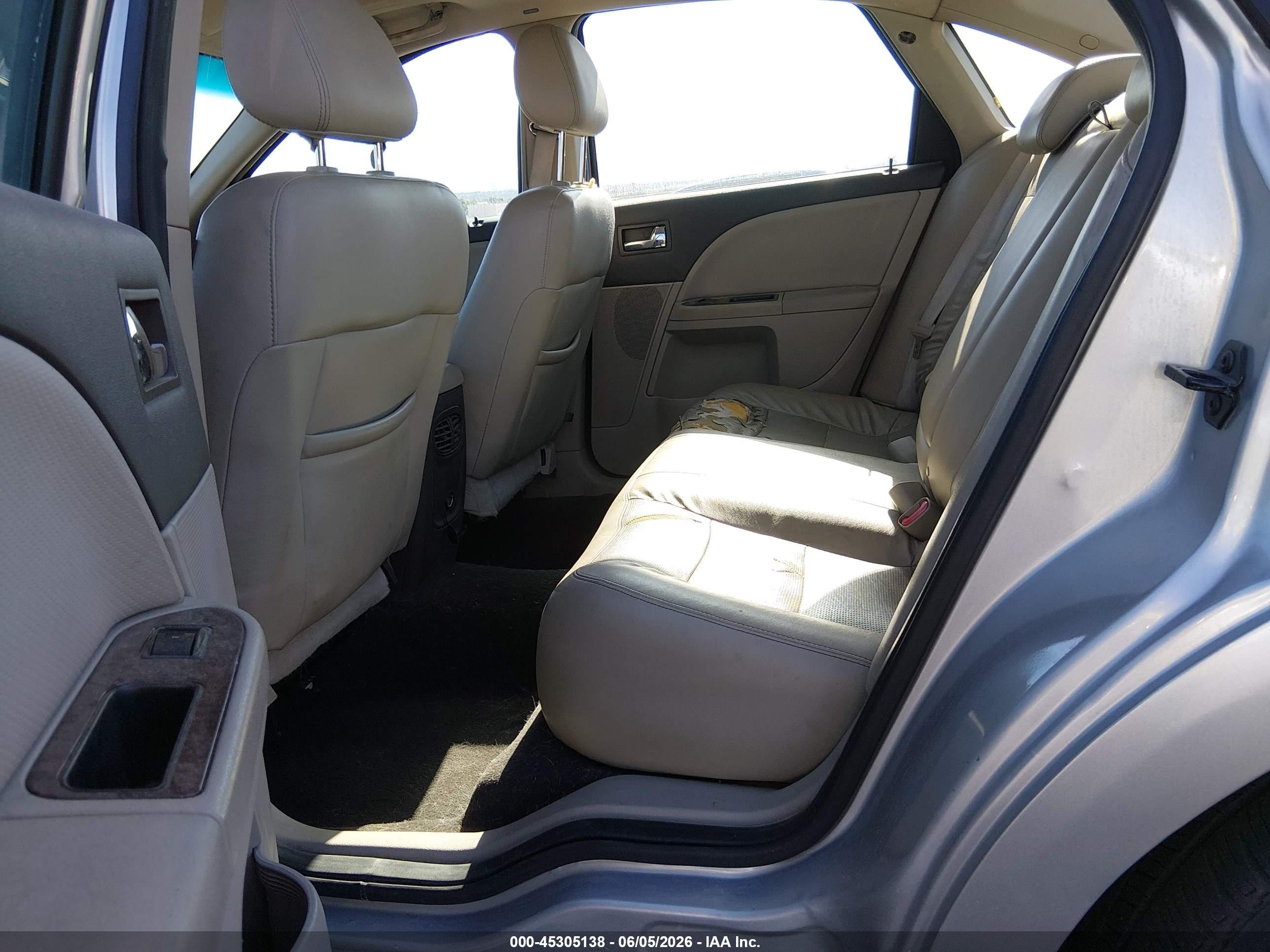 2009 Ford Taurus Limited Silver vin: 1FAHP25W69G125697