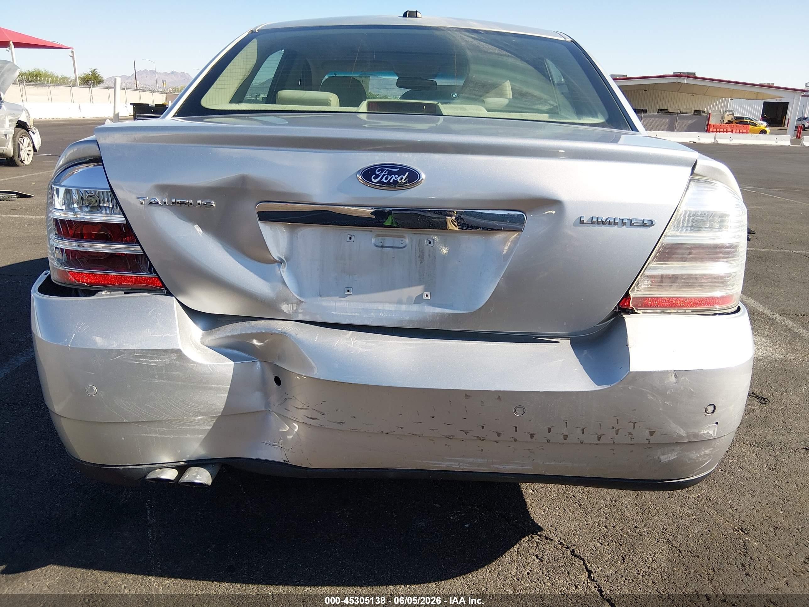 2009 Ford Taurus Limited Silver vin: 1FAHP25W69G125697