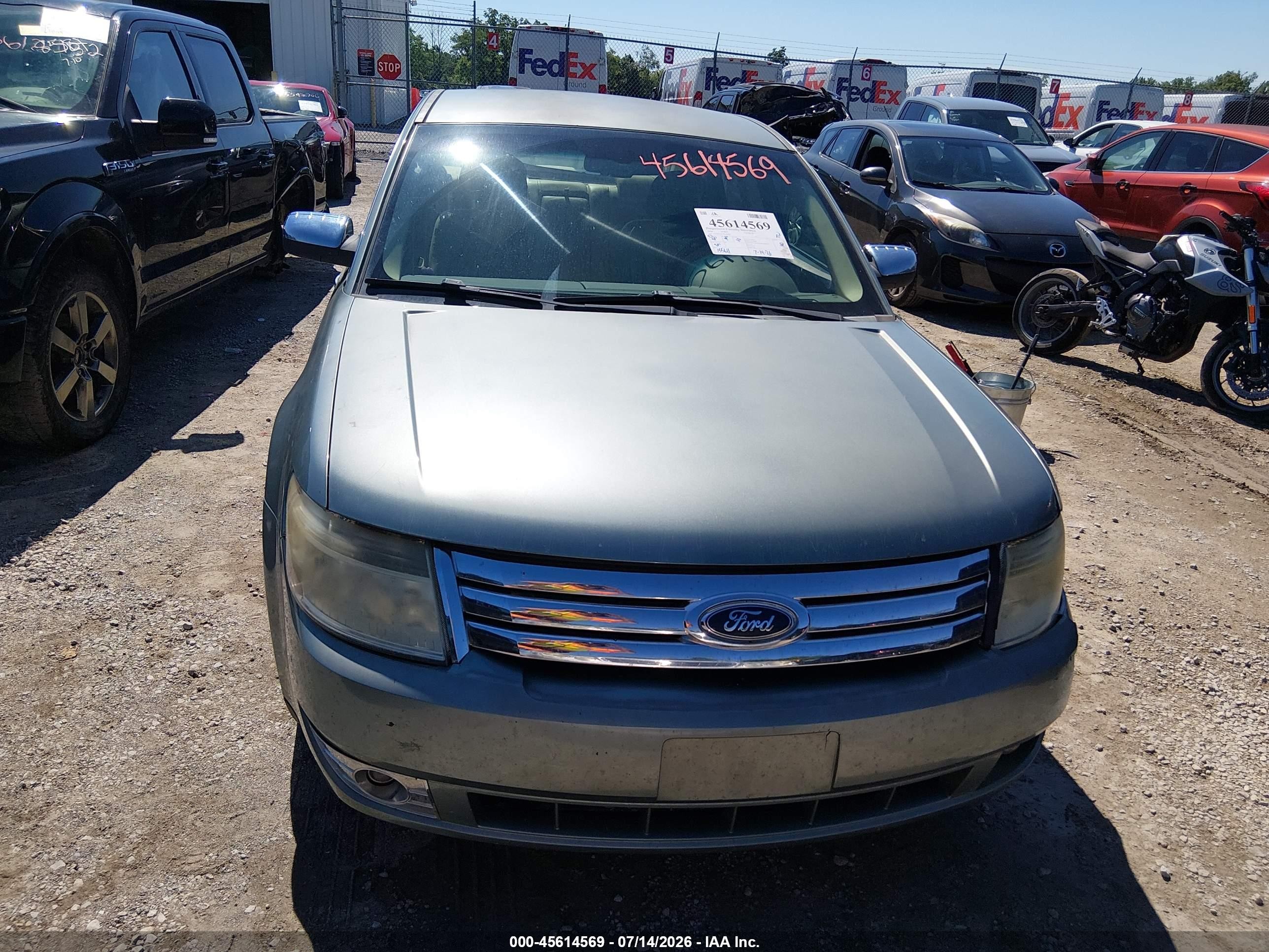 2008 Ford Taurus Limited Silver vin: 1FAHP25W78G118501