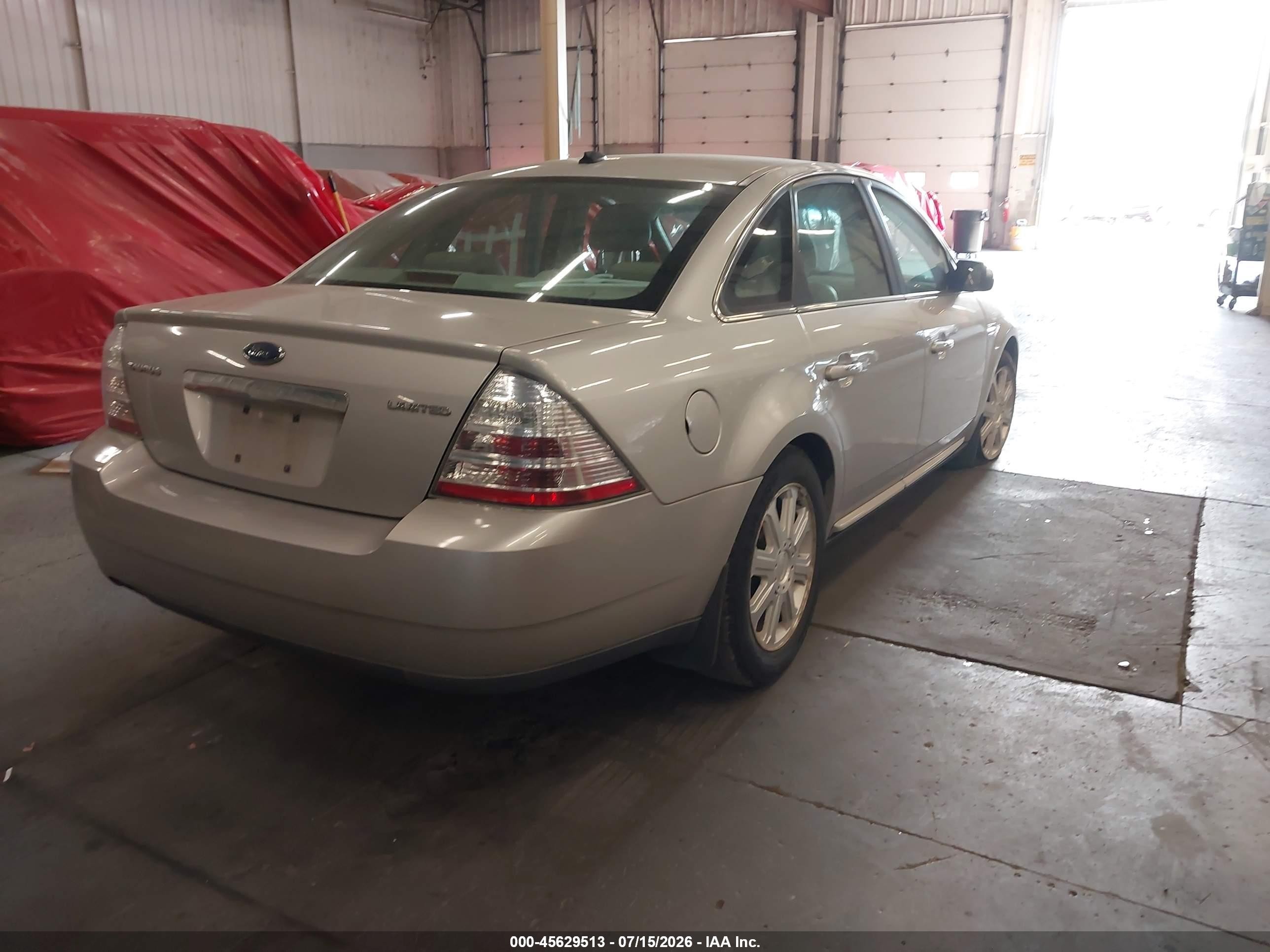 2008 Ford Taurus Limited Silver vin: 1FAHP25W88G108690