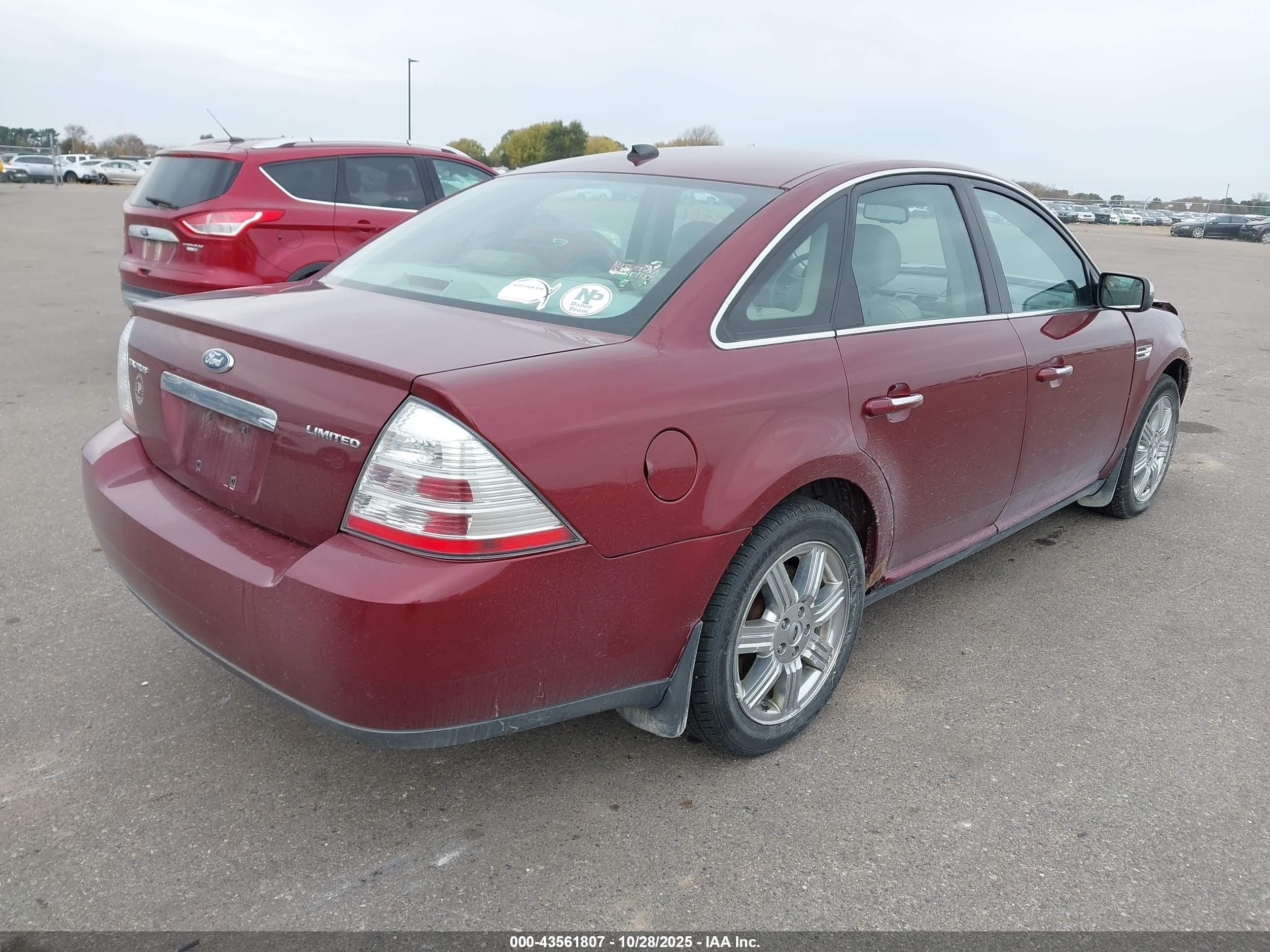 2008 Ford Taurus Limited Red vin: 1FAHP25W98G173614