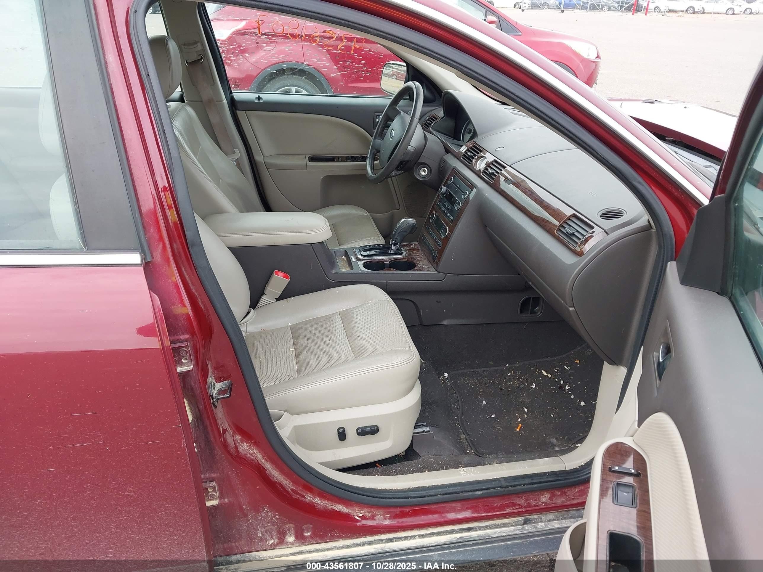 2008 Ford Taurus Limited Red vin: 1FAHP25W98G173614